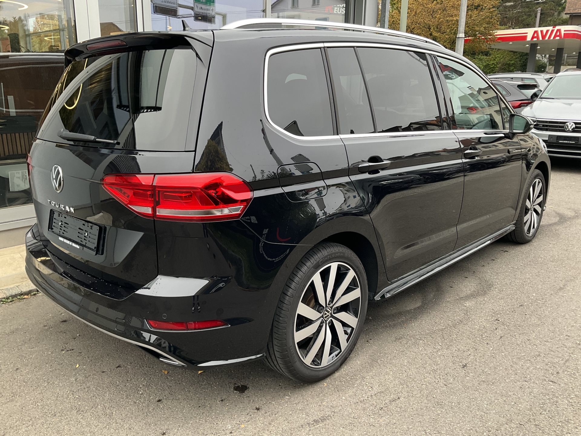 VW Touran 1.5 TSI DSG HIGHLINE R-LINE *** TOP AUSSTATTUNG ***-showroom-element-3