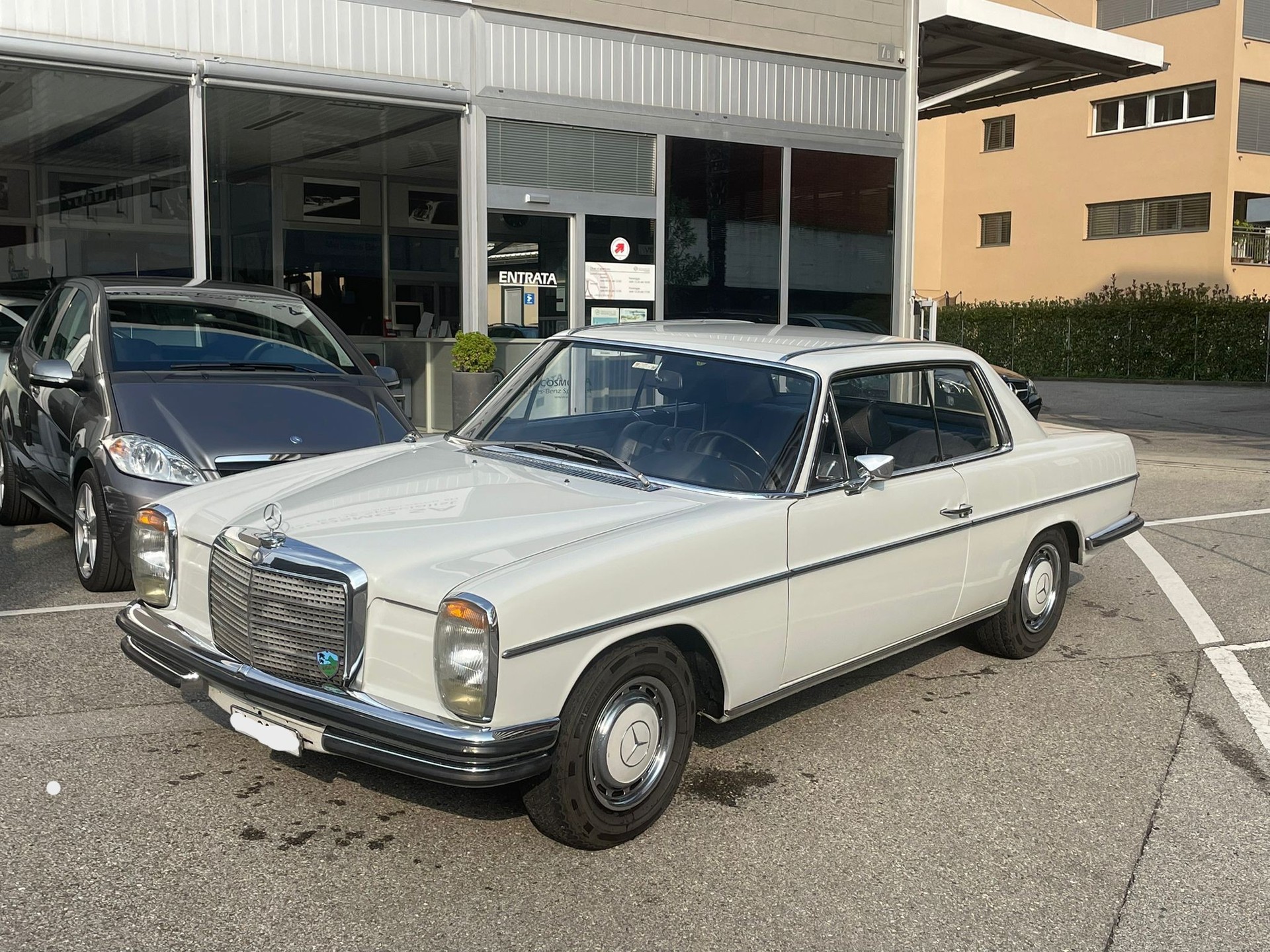 MERCEDES-BENZ 250 CE-image-1