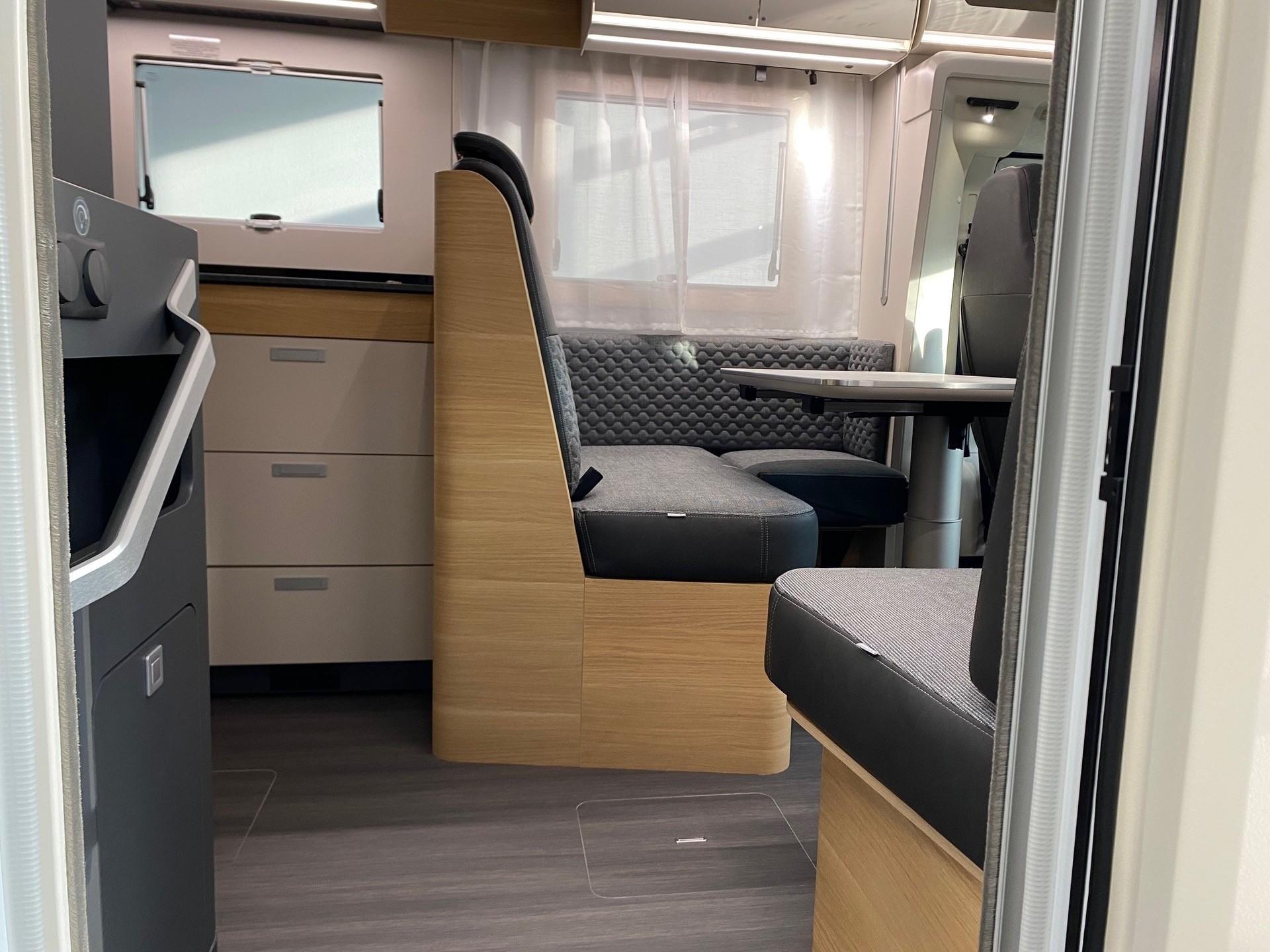 ADRIA MATRIX AXESS 650 SL-image-2