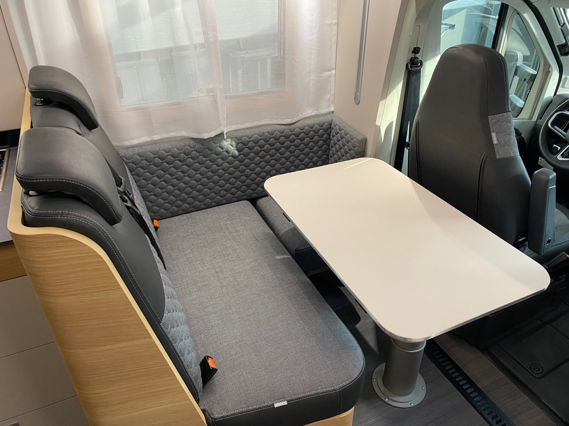 ADRIA MATRIX AXESS 650 SL-image-4
