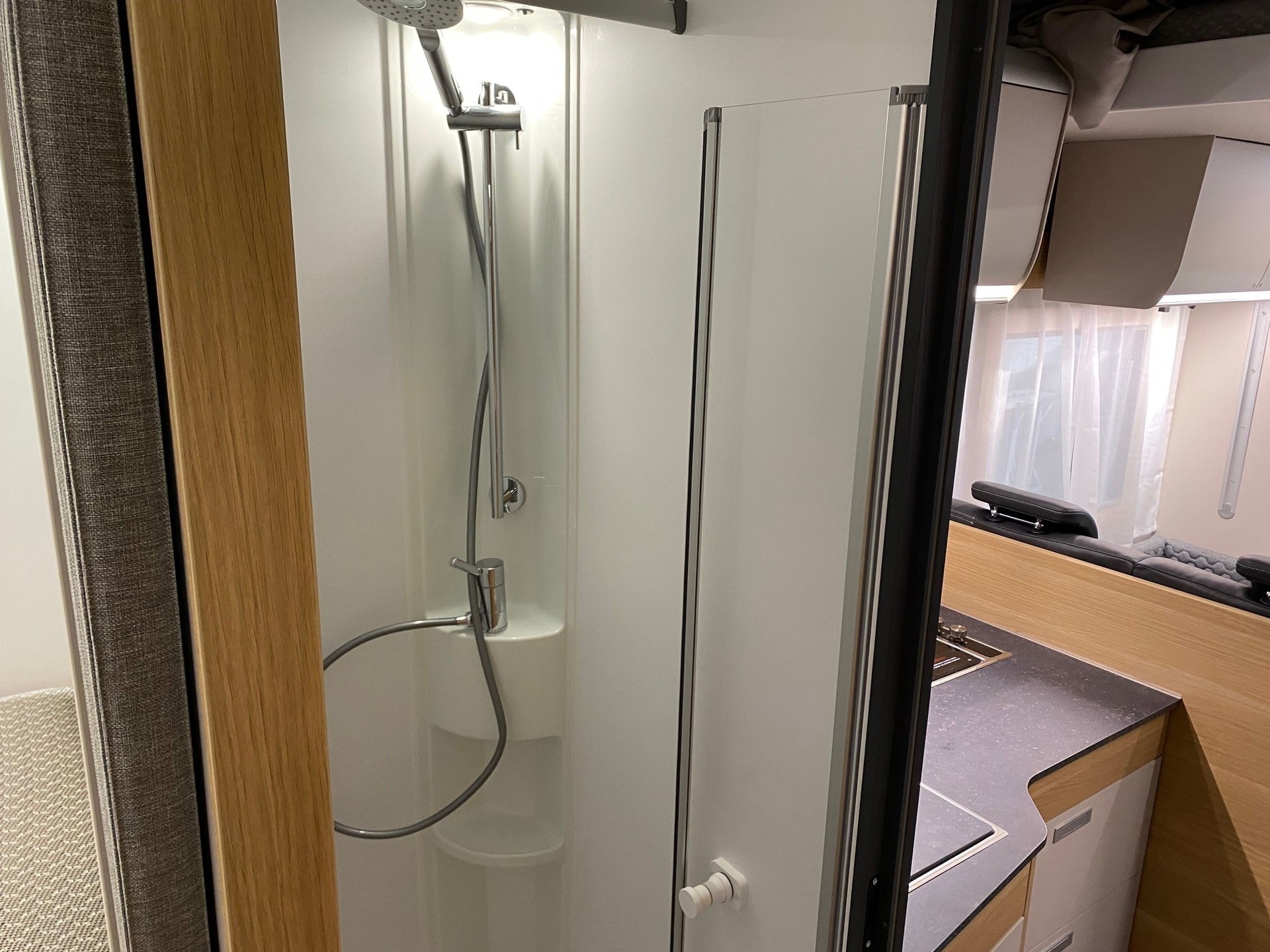 ADRIA MATRIX AXESS 650 SL-image-8