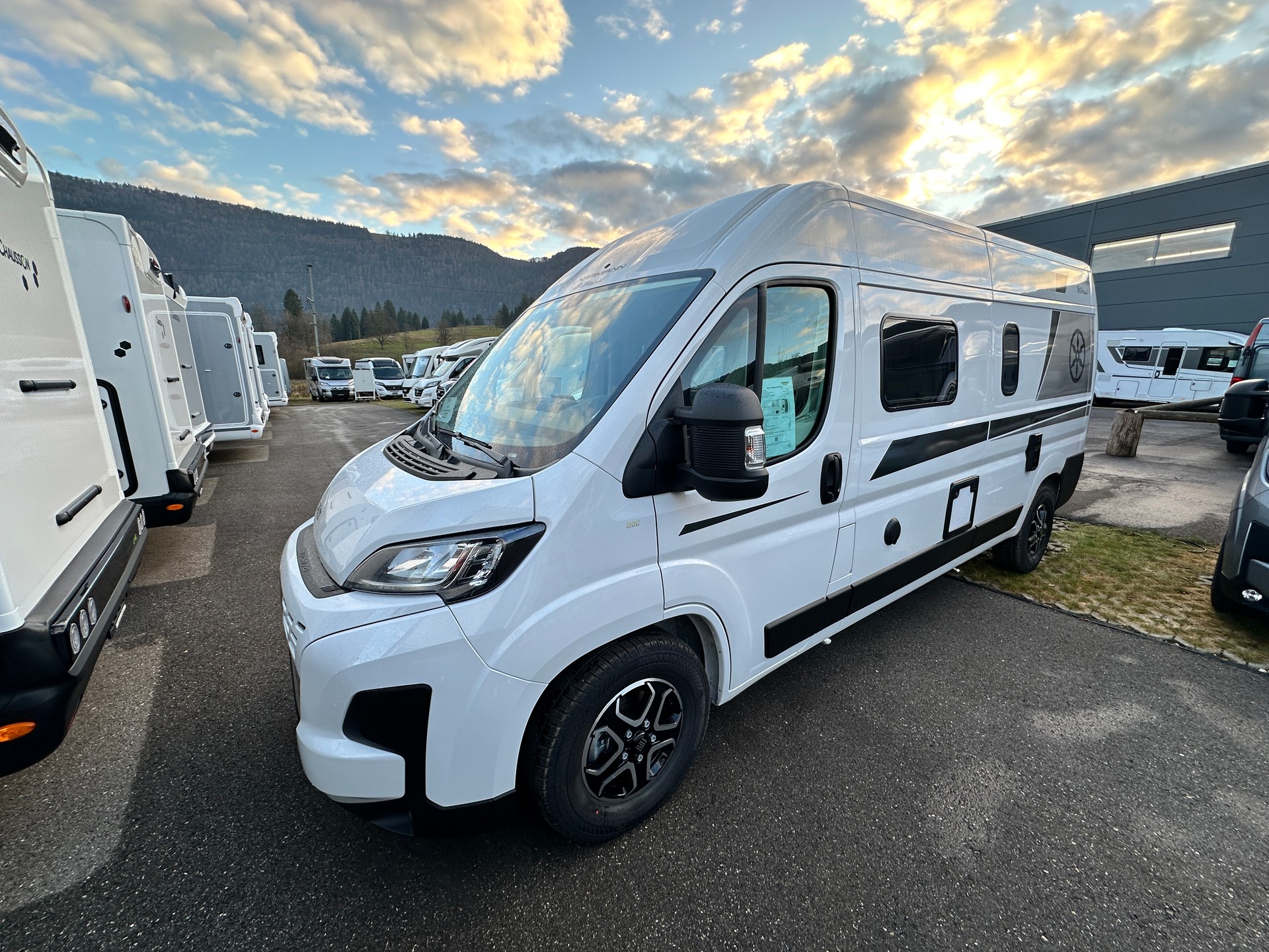 KARMANN Davis Lifestyle DA 610 LS-image-6