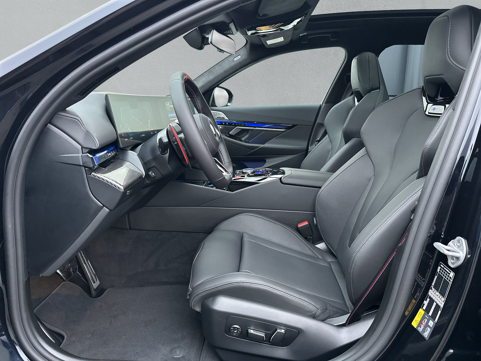 BMW M5 xDrive Touring **Action de leasing à 1.9%**-image-10