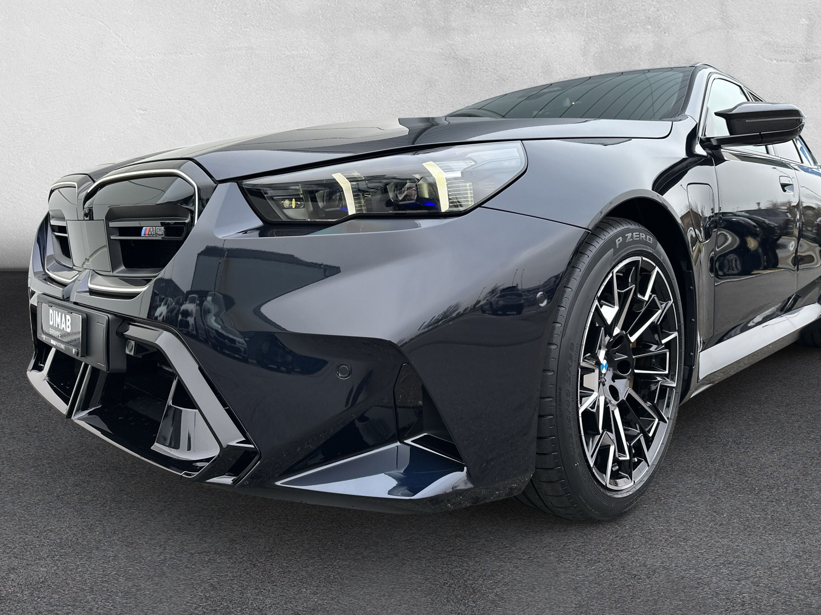 BMW M5 xDrive Touring **Action de leasing à 1.9%**-image-7
