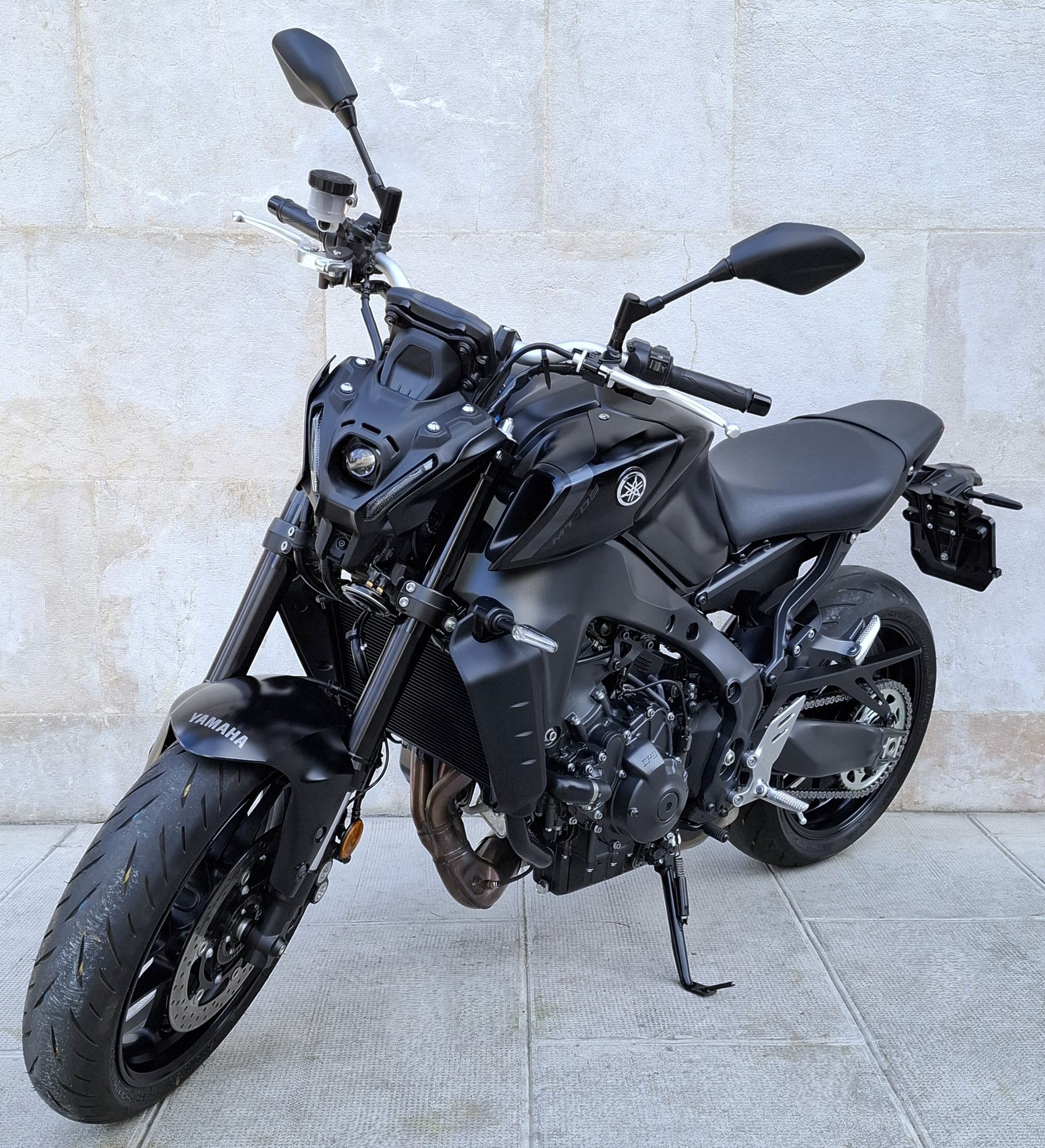 YAMAHA MT-09-showroom-element-3