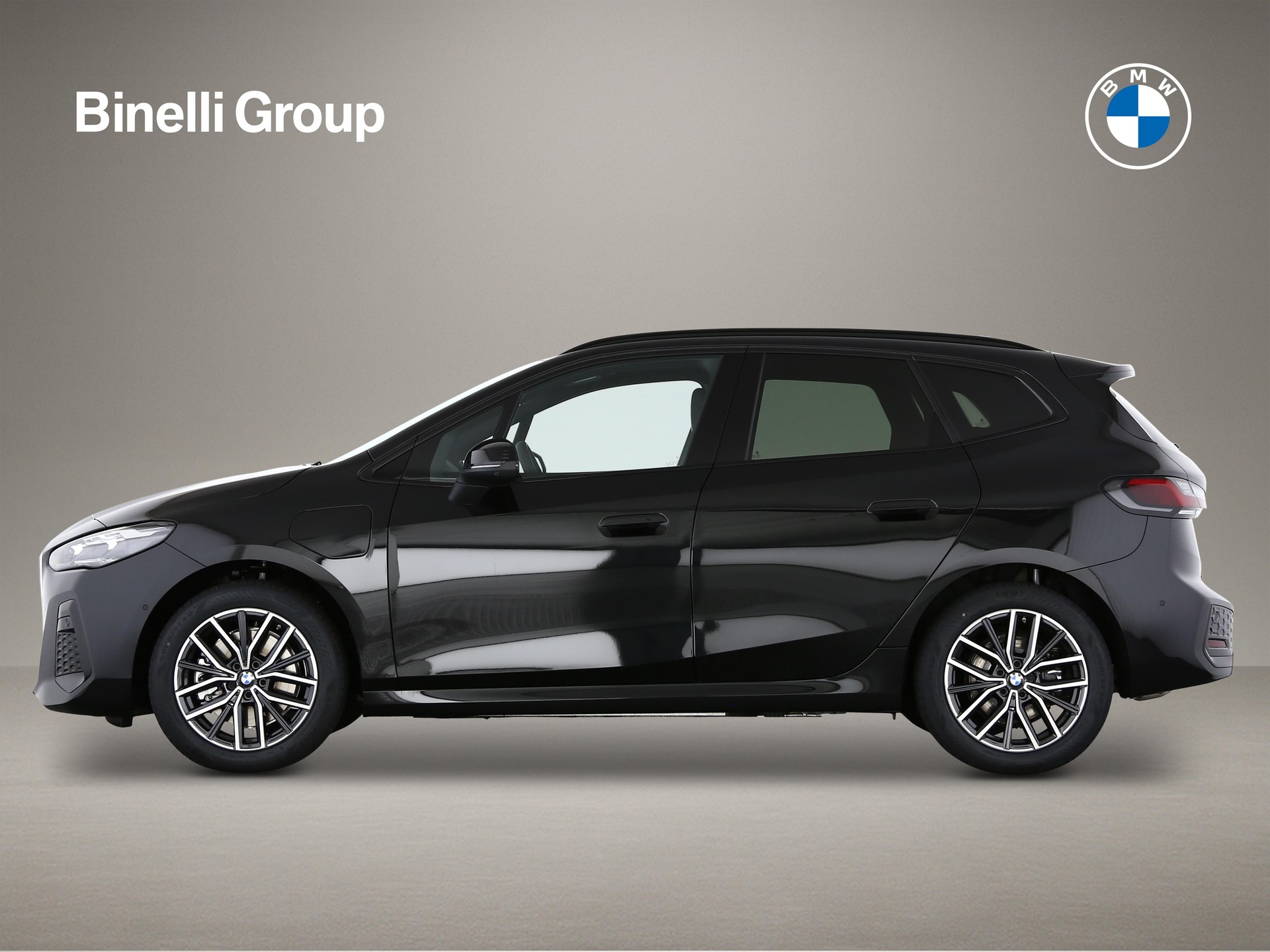 BMW 230e xDrive paddles Active Tourer-showroom-element-2
