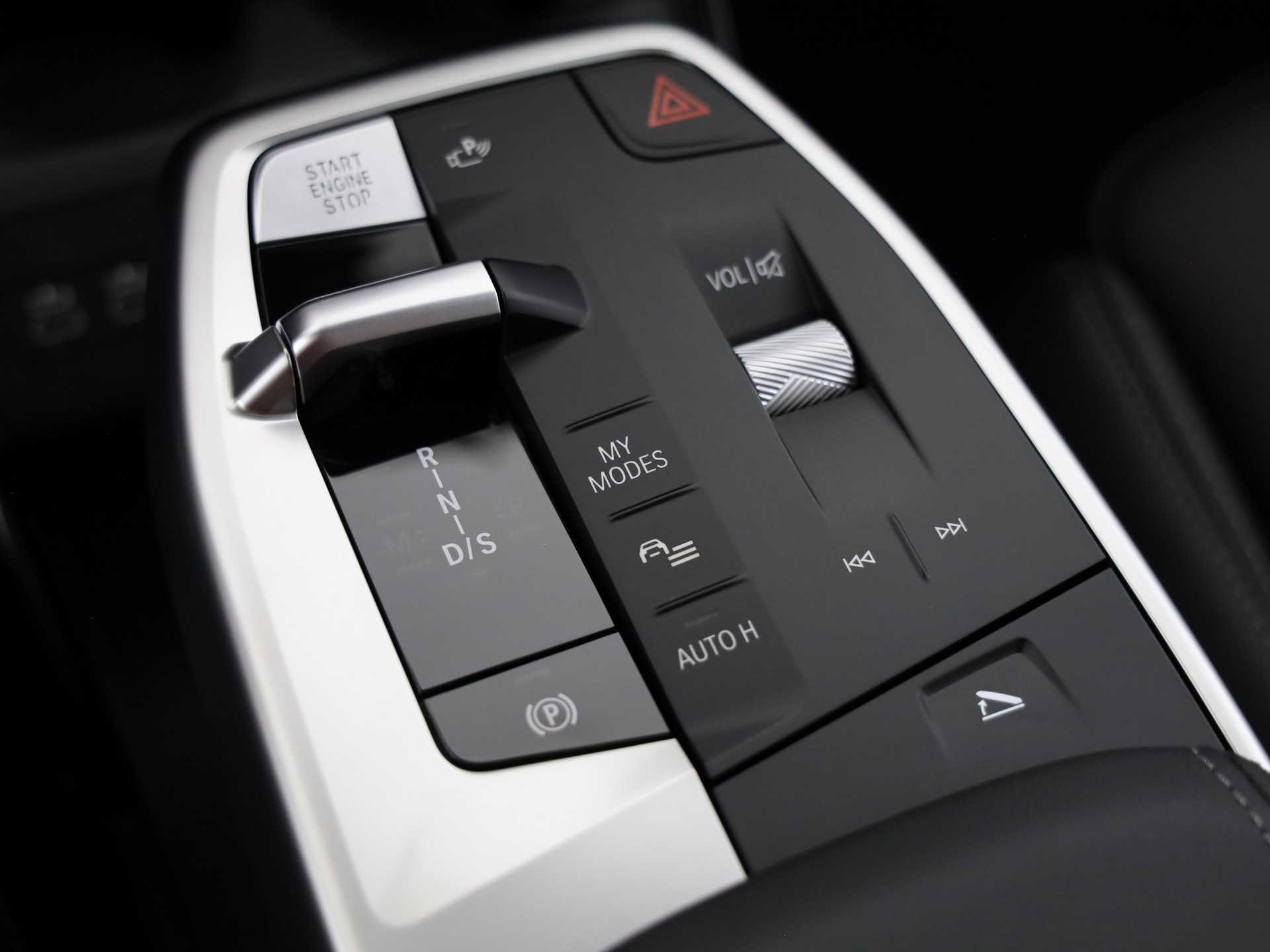 BMW 230e xDrive paddles Active Tourer-image-18