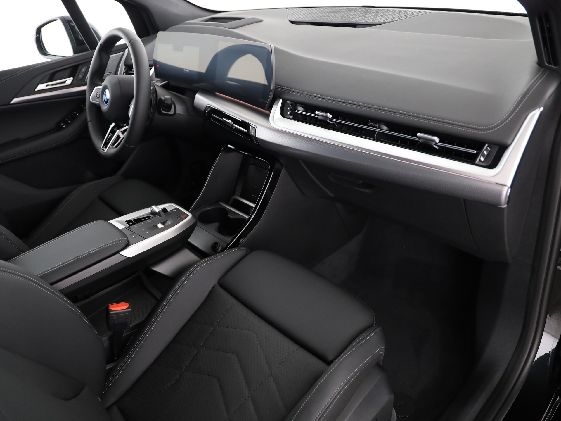 BMW 230e xDrive paddles Active Tourer-image-13