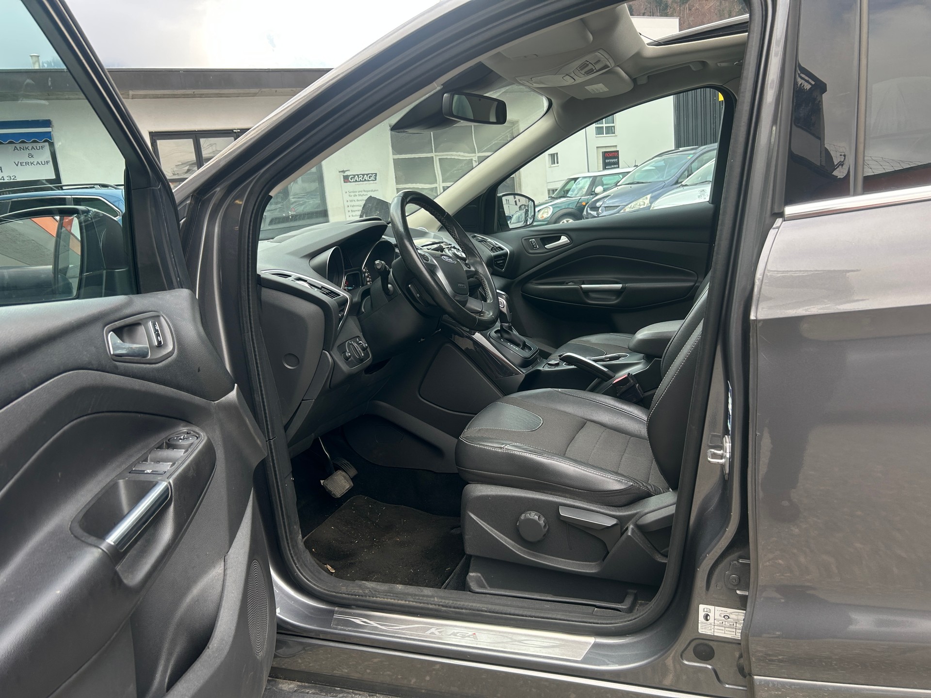 FORD Kuga 2.0 TDCi Titanium S 4WD PowerShift-image-11