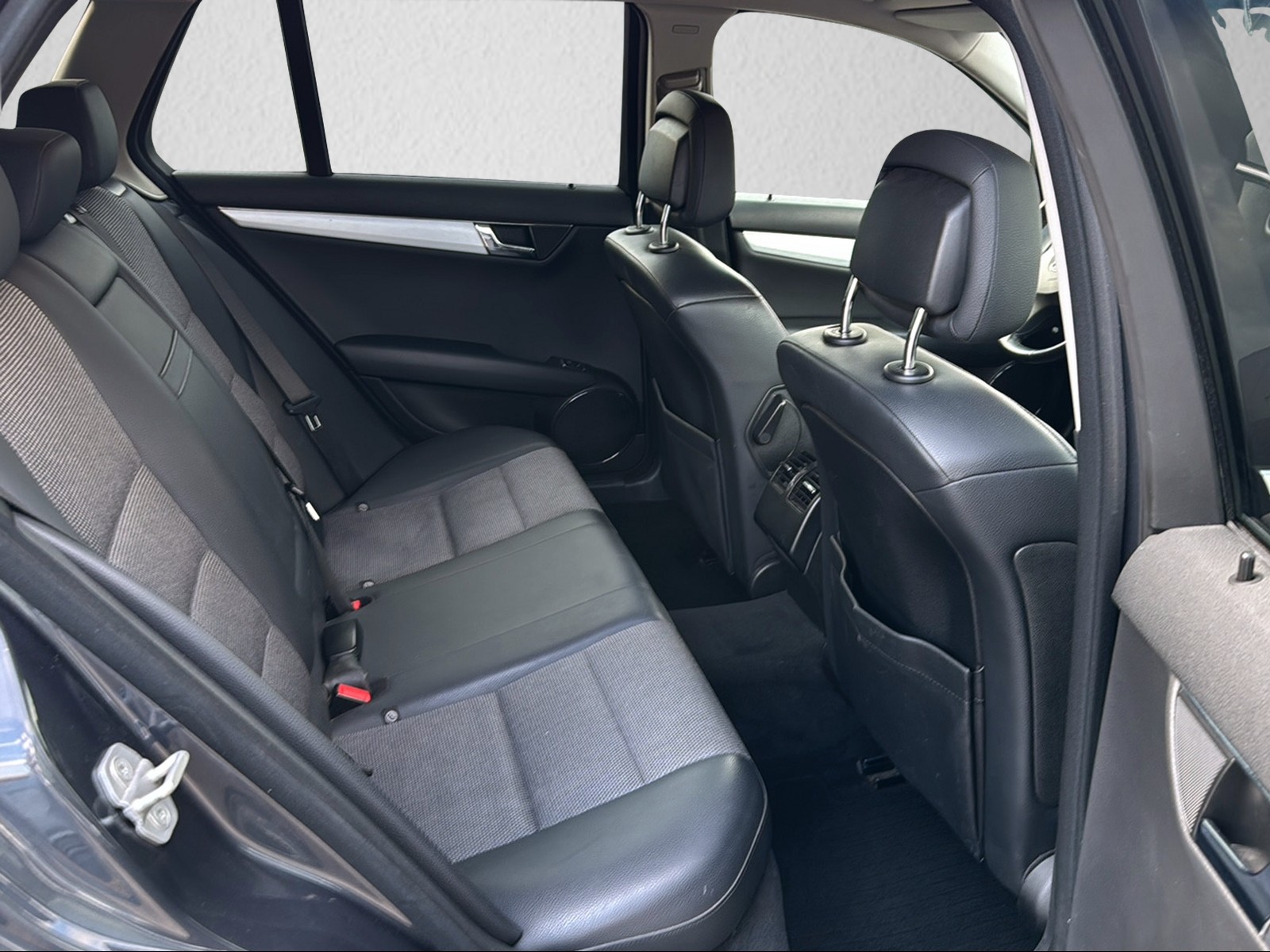 MERCEDES-BENZ C 180 CDI BlueEfficiency Avantgarde Automatic-image-7
