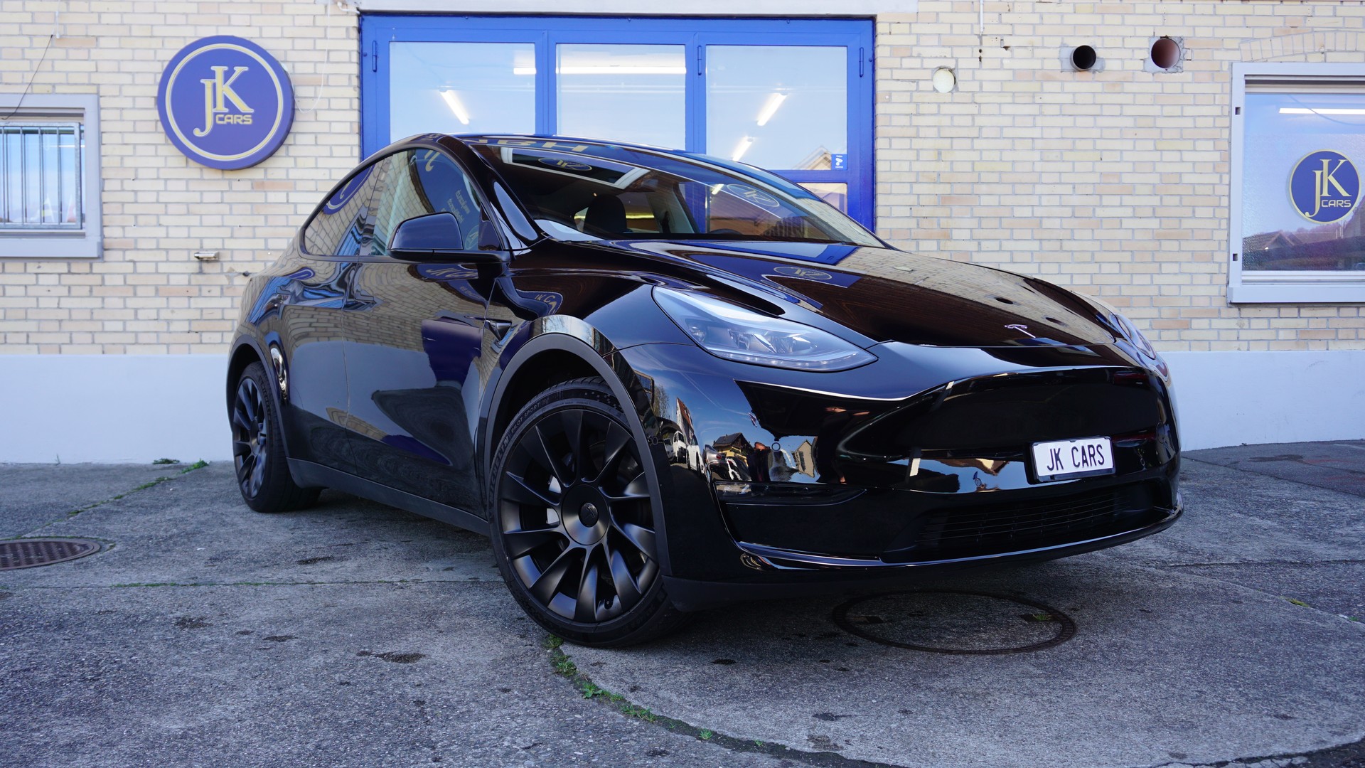 TESLA Model Y Long Range
