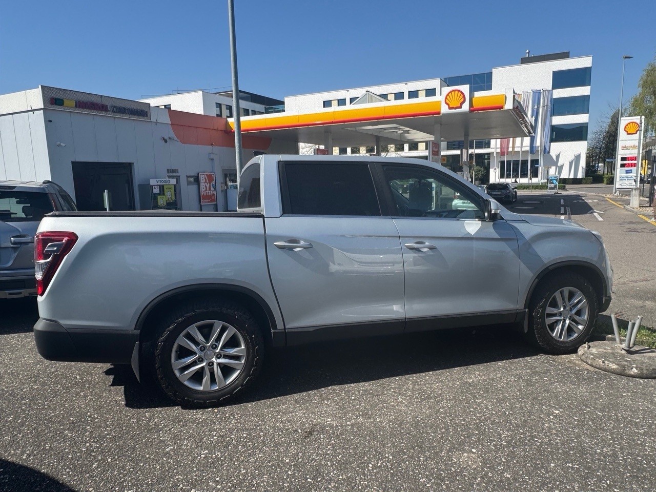 KGM-SsangYong Musso Quartz-showroom-element-1