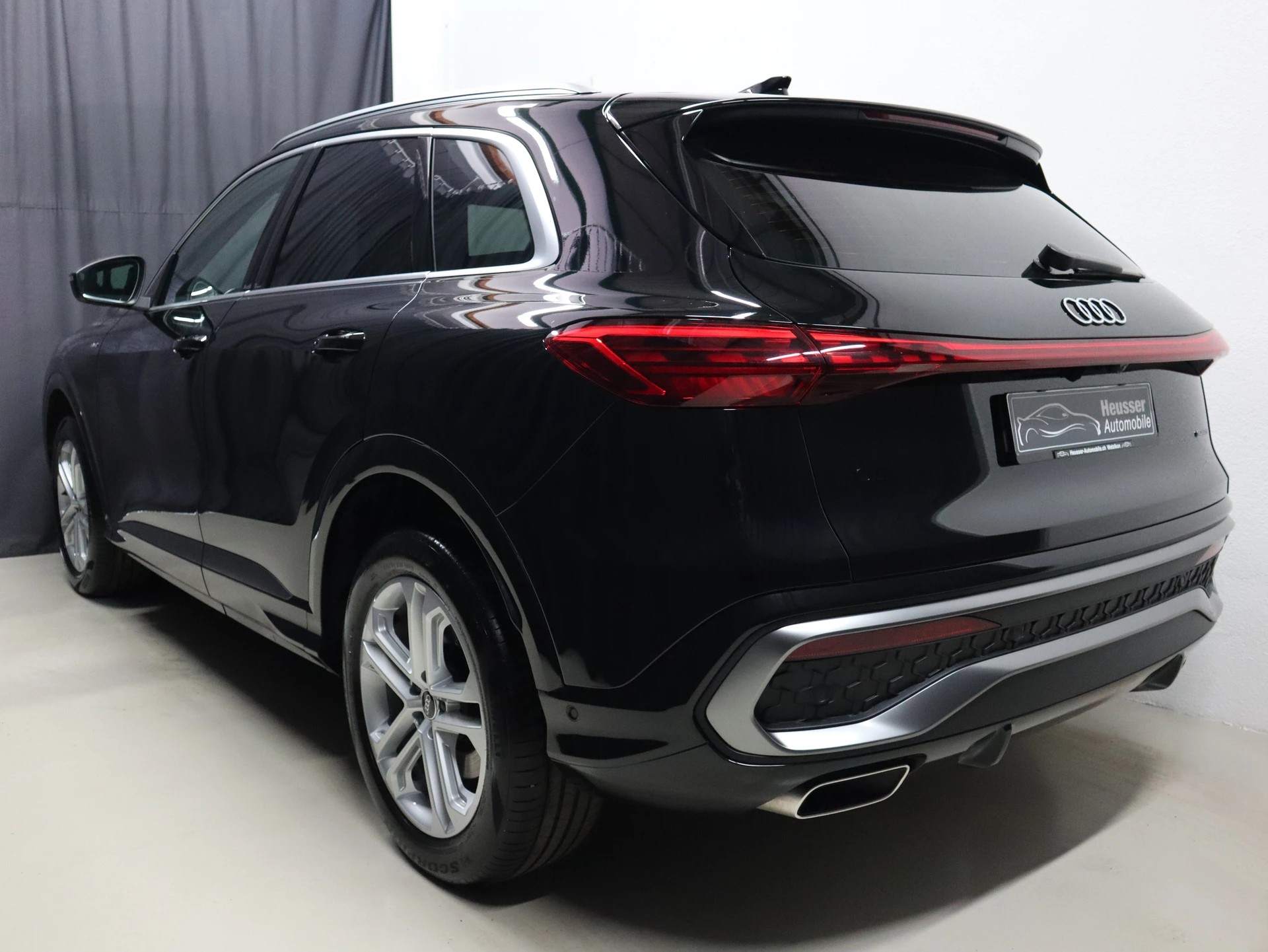 AUDI Q5 TFSI quatto S-tronic S Line Edition - Navi - MMI Beifahrerdisplay - Matrix LED - Keyless - 360° Kamera - 204 PS-image-4