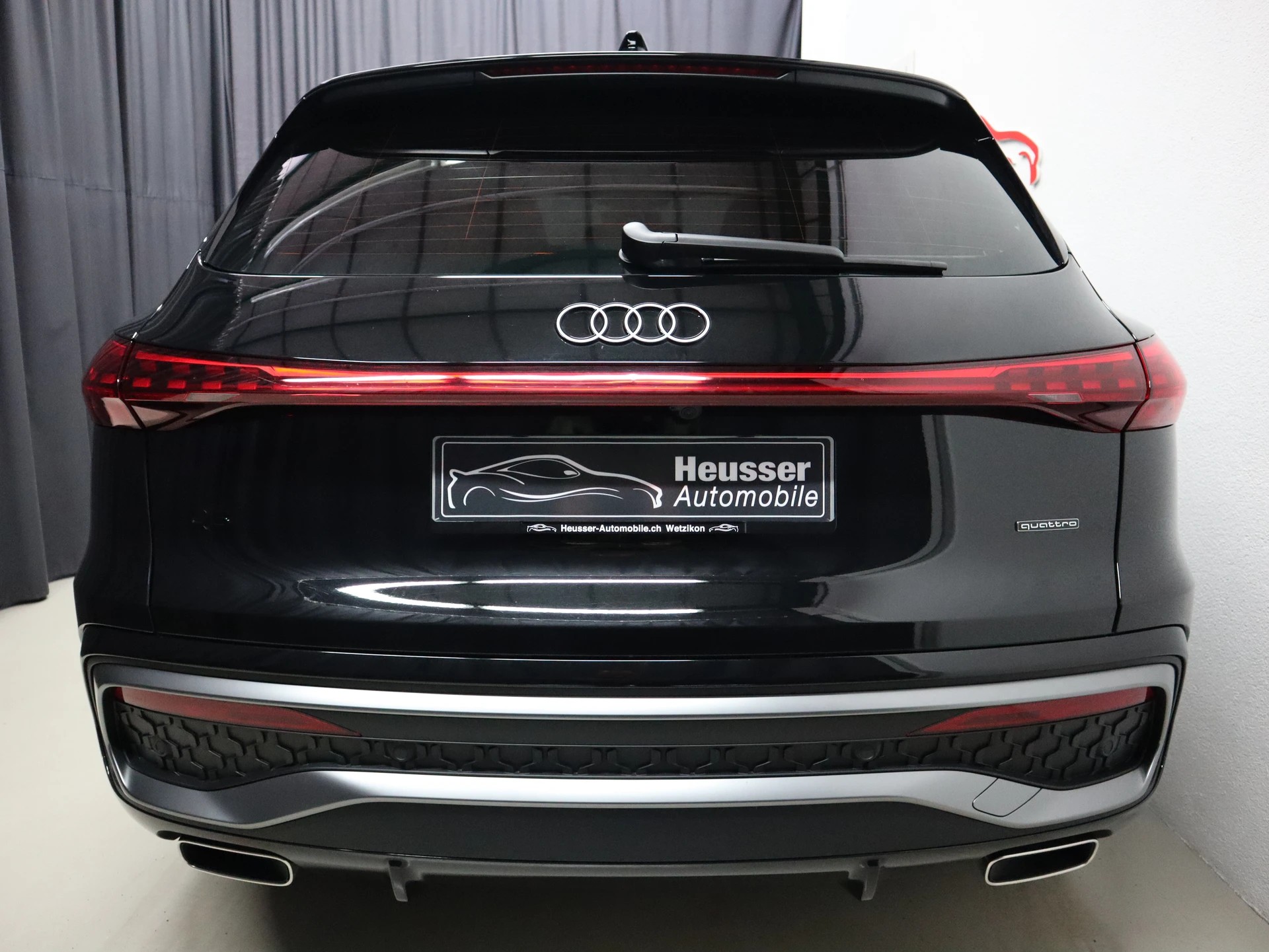 AUDI Q5 TFSI quatto S-tronic S Line Edition - Navi - MMI Beifahrerdisplay - Matrix LED - Keyless - 360° Kamera - 204 PS-image-5