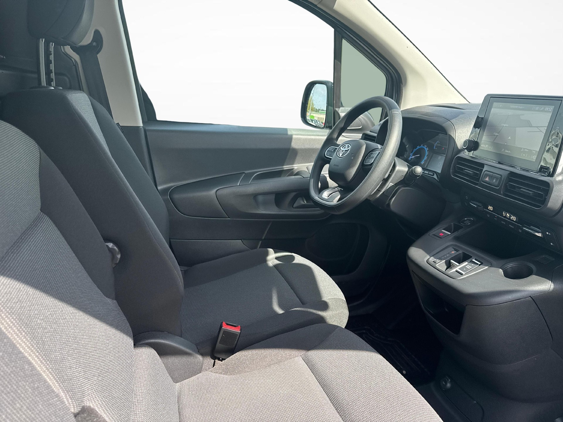 TOYOTA PROACE CITY Van L1 50KWh Comfort-image-10
