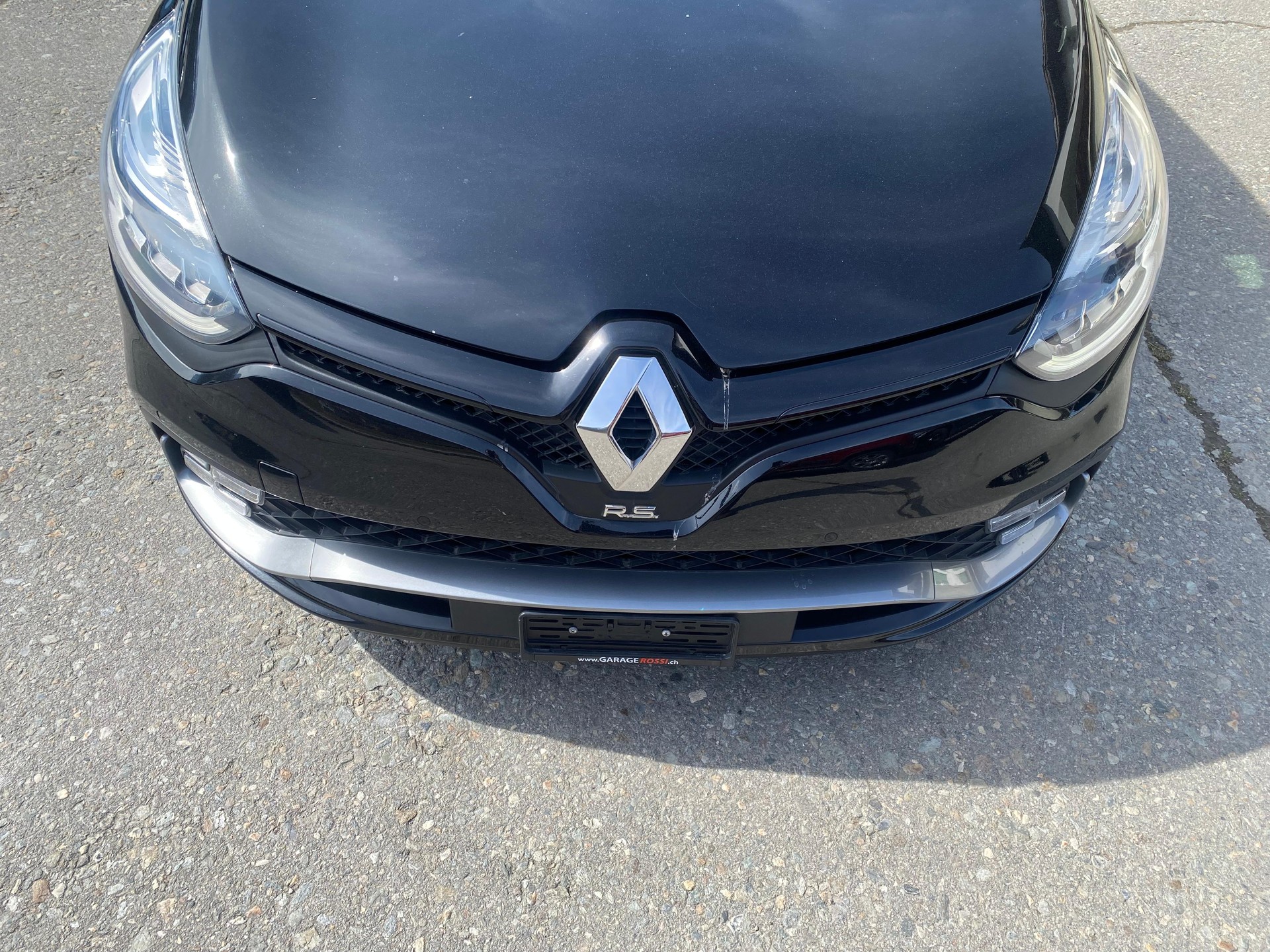RENAULT Clio Sport 1.6 T RS 220 Trophy S/S-image-15