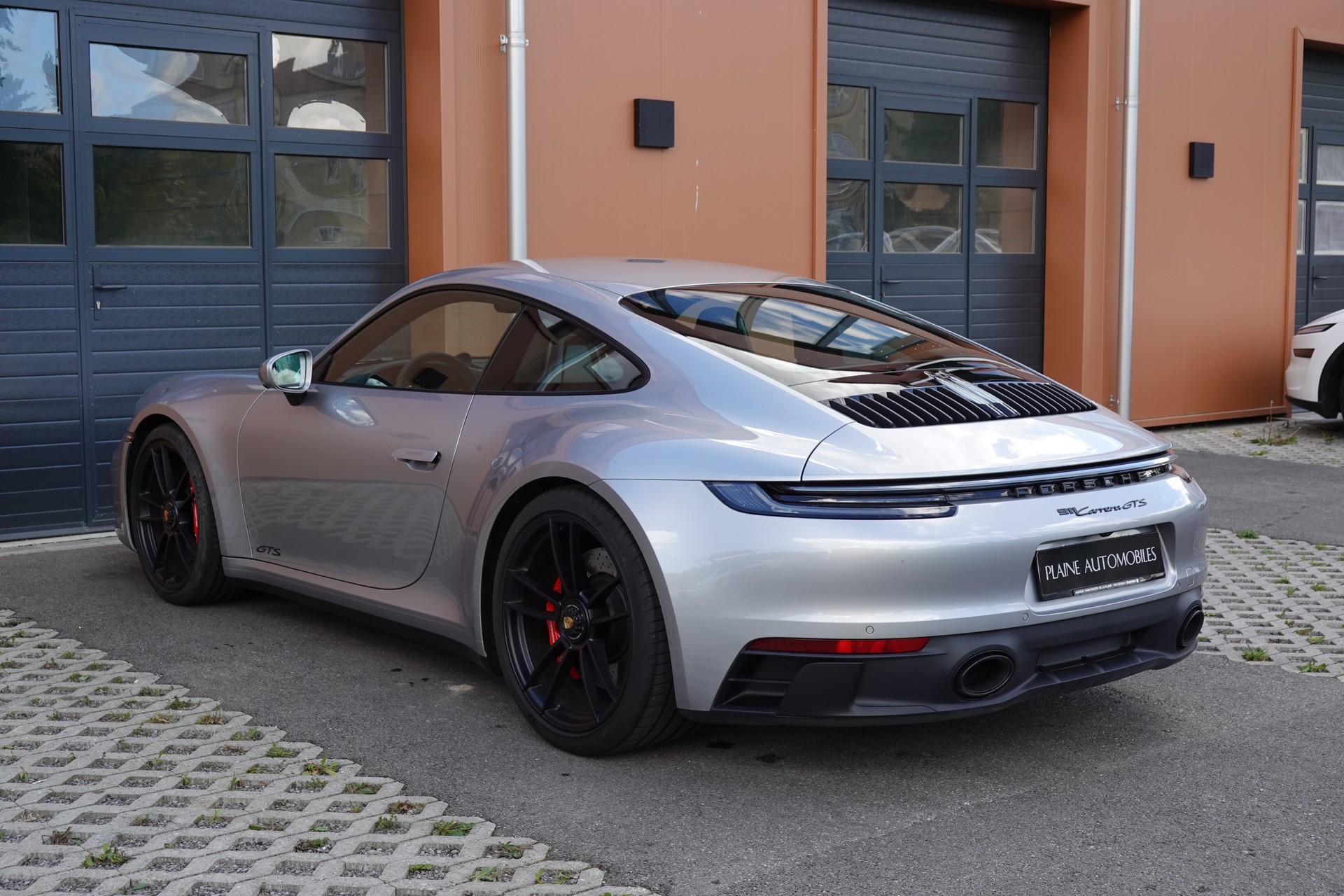 PORSCHE 911 Carrera GTS PDK - "1ère main * PA 03.2028 * Son BOSE * Tempomat Adaptatif * Sièges Sport 18 Posit * Echap Sport * Lift Sys"-image-11