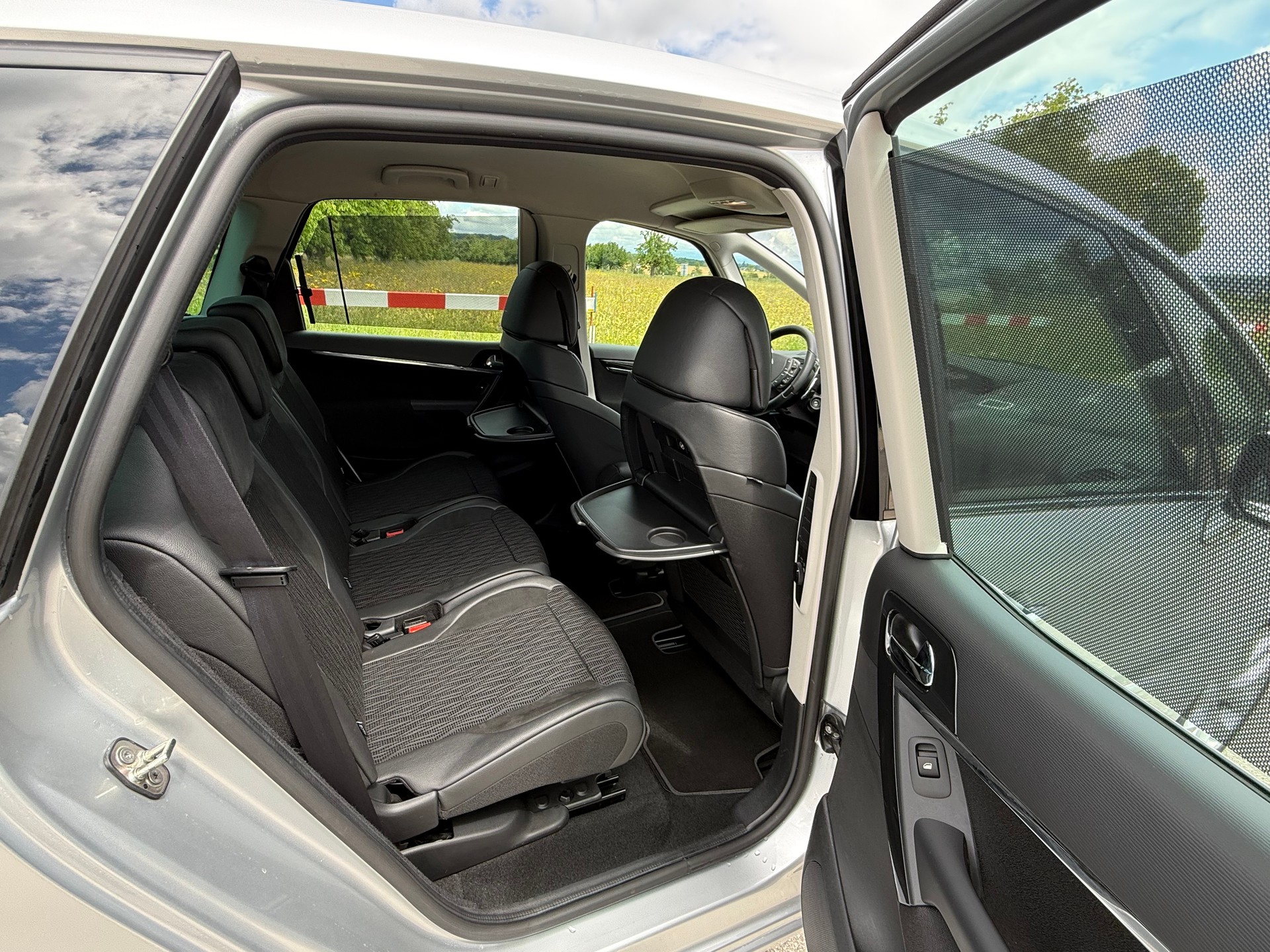 CITROEN C4 Picasso 1.6i 16V THP Exclusive EGS6-image-6