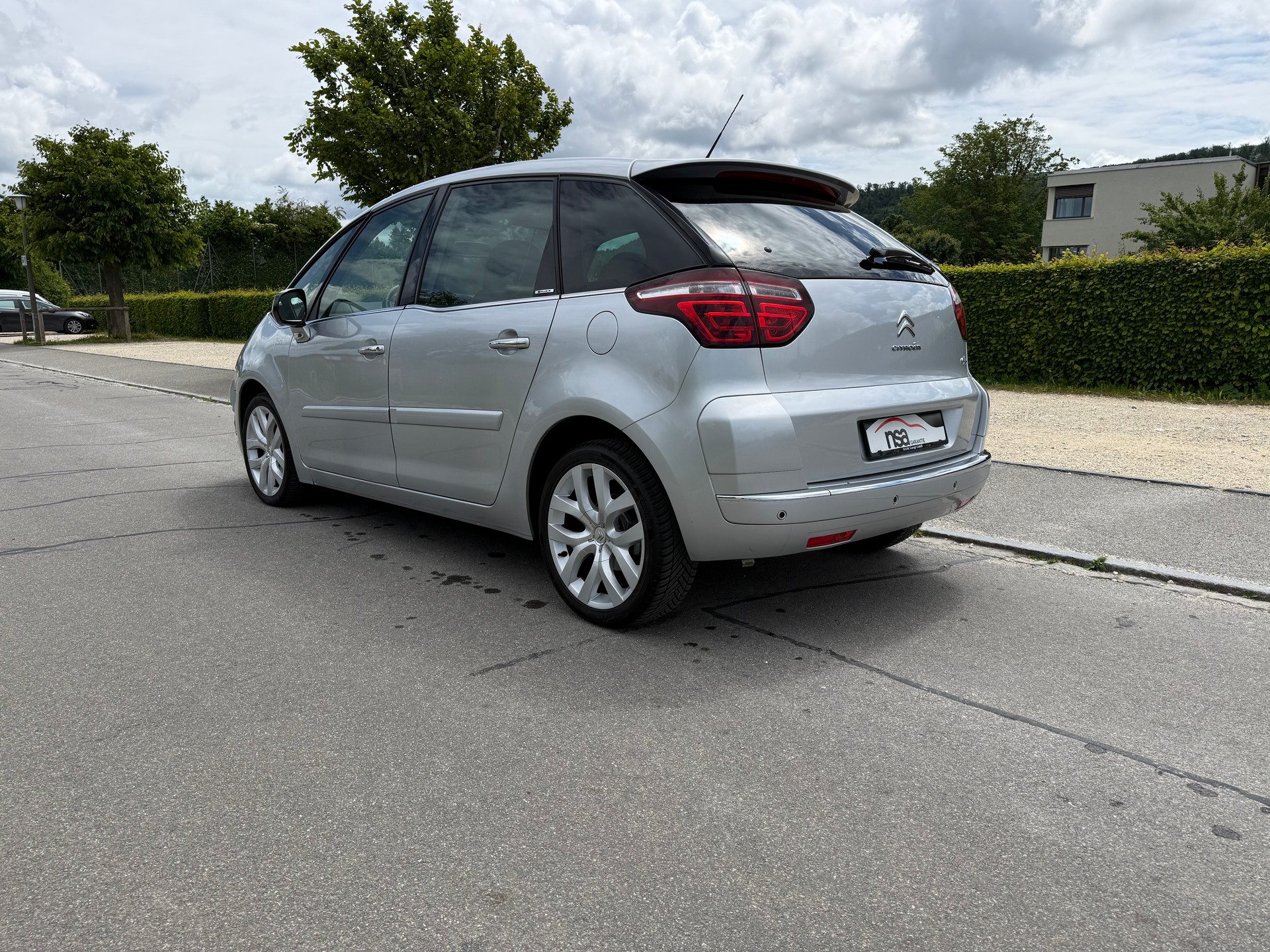 CITROEN C4 Picasso 1.6i 16V THP Exclusive EGS6-image-4