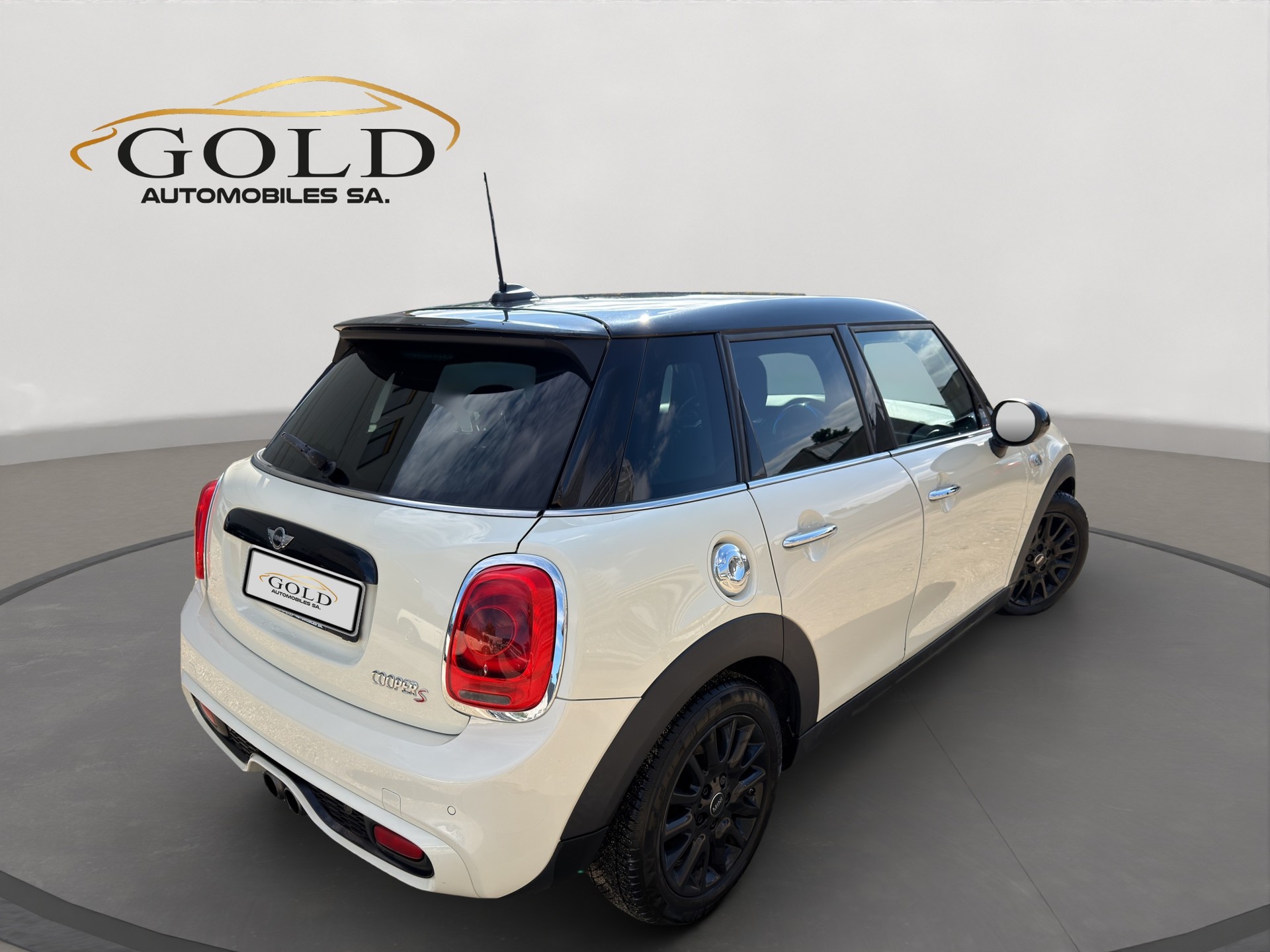MINI Cooper S-image-1