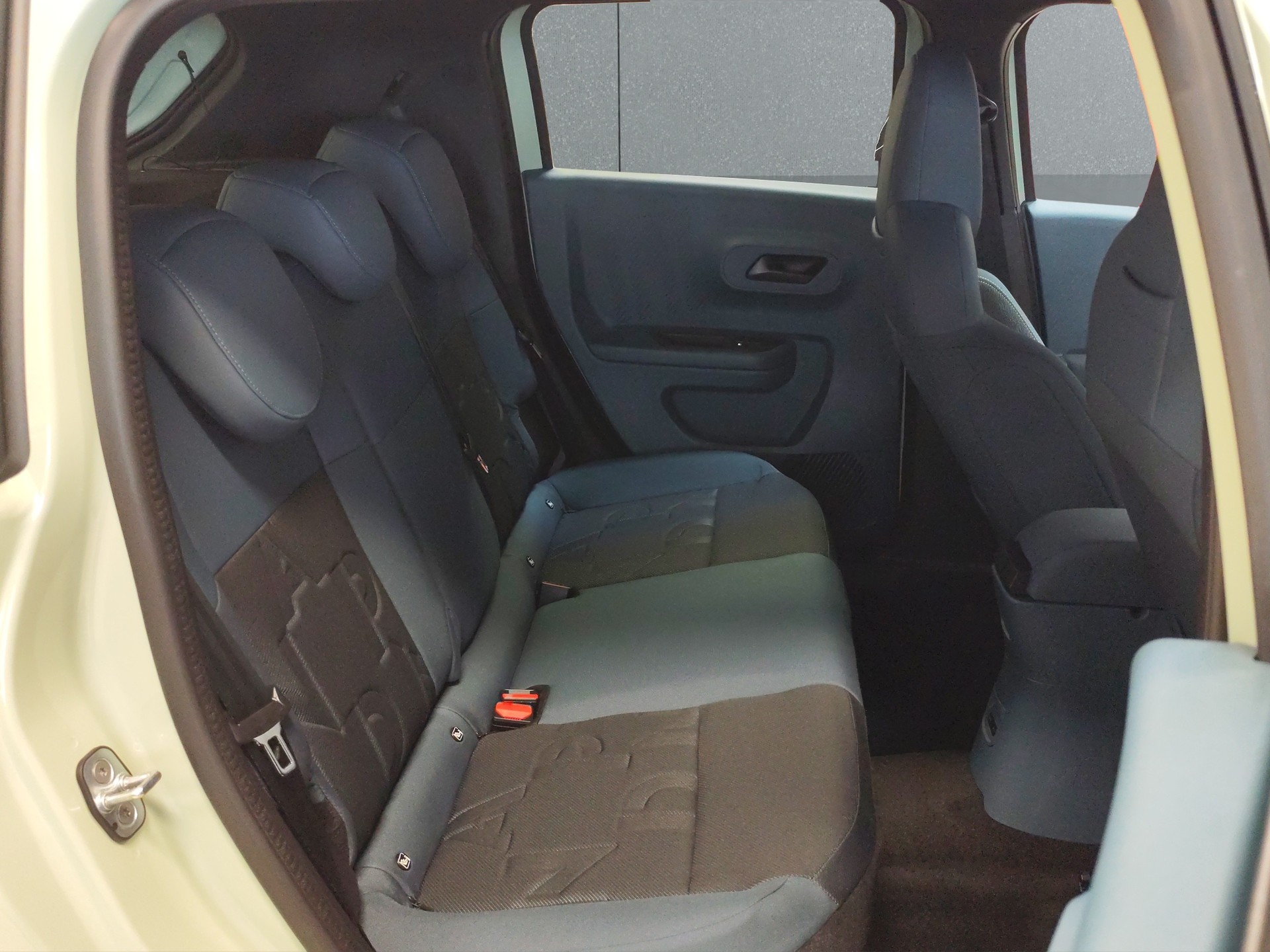 FIAT Grande Panda 1.2 Hybrid Icon-image-14