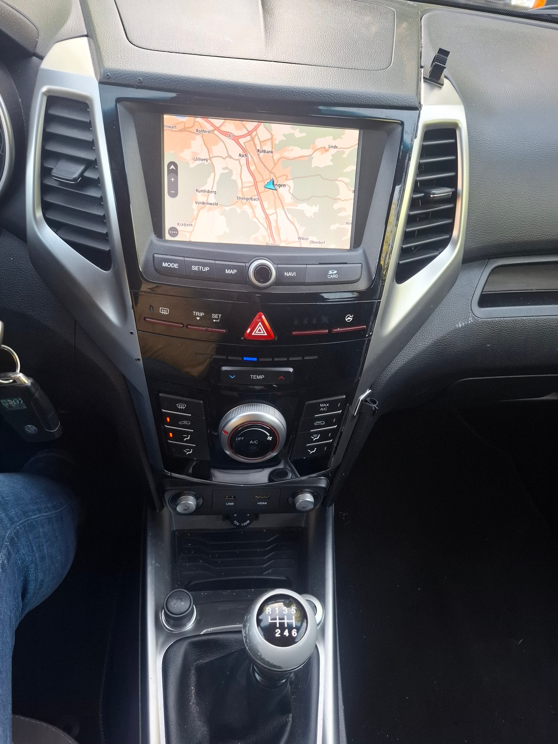 KGM-SsangYong Tivoli 1.6 eXDi Cityscape 4WD-image-11