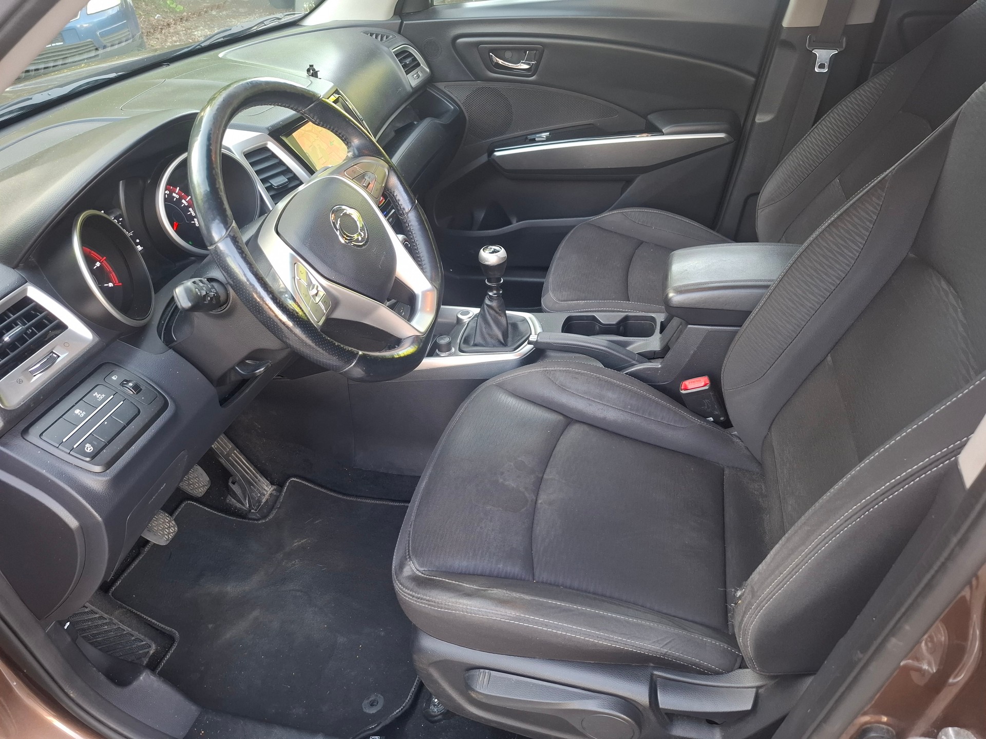 KGM-SsangYong Tivoli 1.6 eXDi Cityscape 4WD-image-10