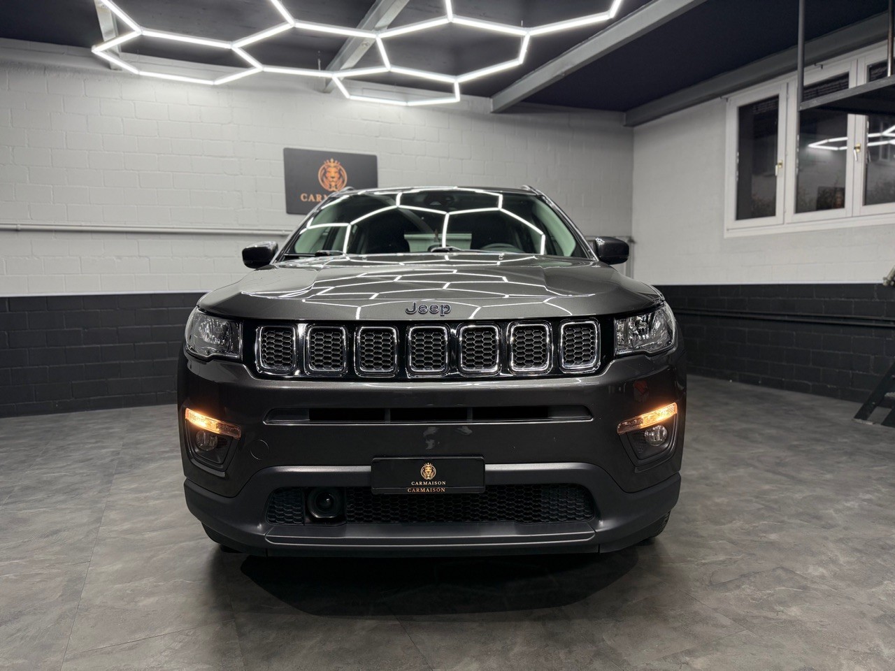 JEEP Compass 2.0CRD Longtitude AWD 9ATX-showroom-element-1