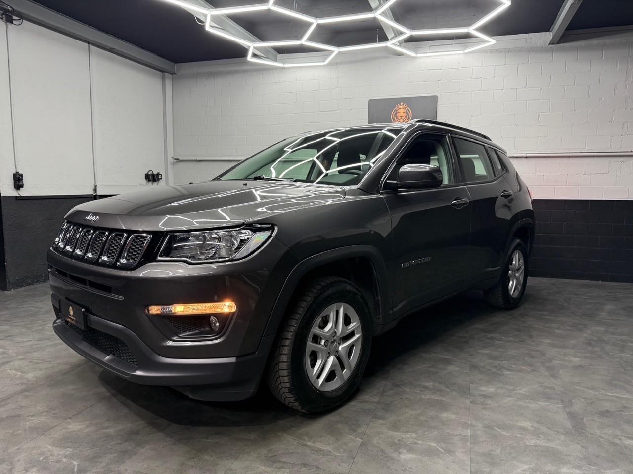 JEEP Compass 2.0CRD Longtitude AWD 9ATX-showroom-element-2