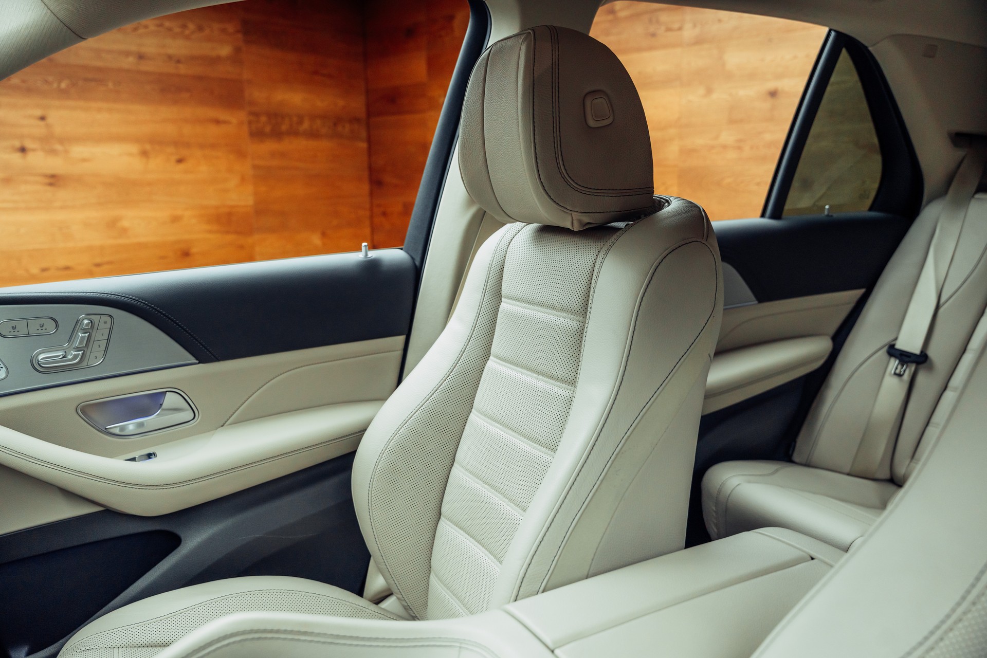MERCEDES-BENZ GLE 350 de 4Matic AMG Line 9G-Tronic-image-10