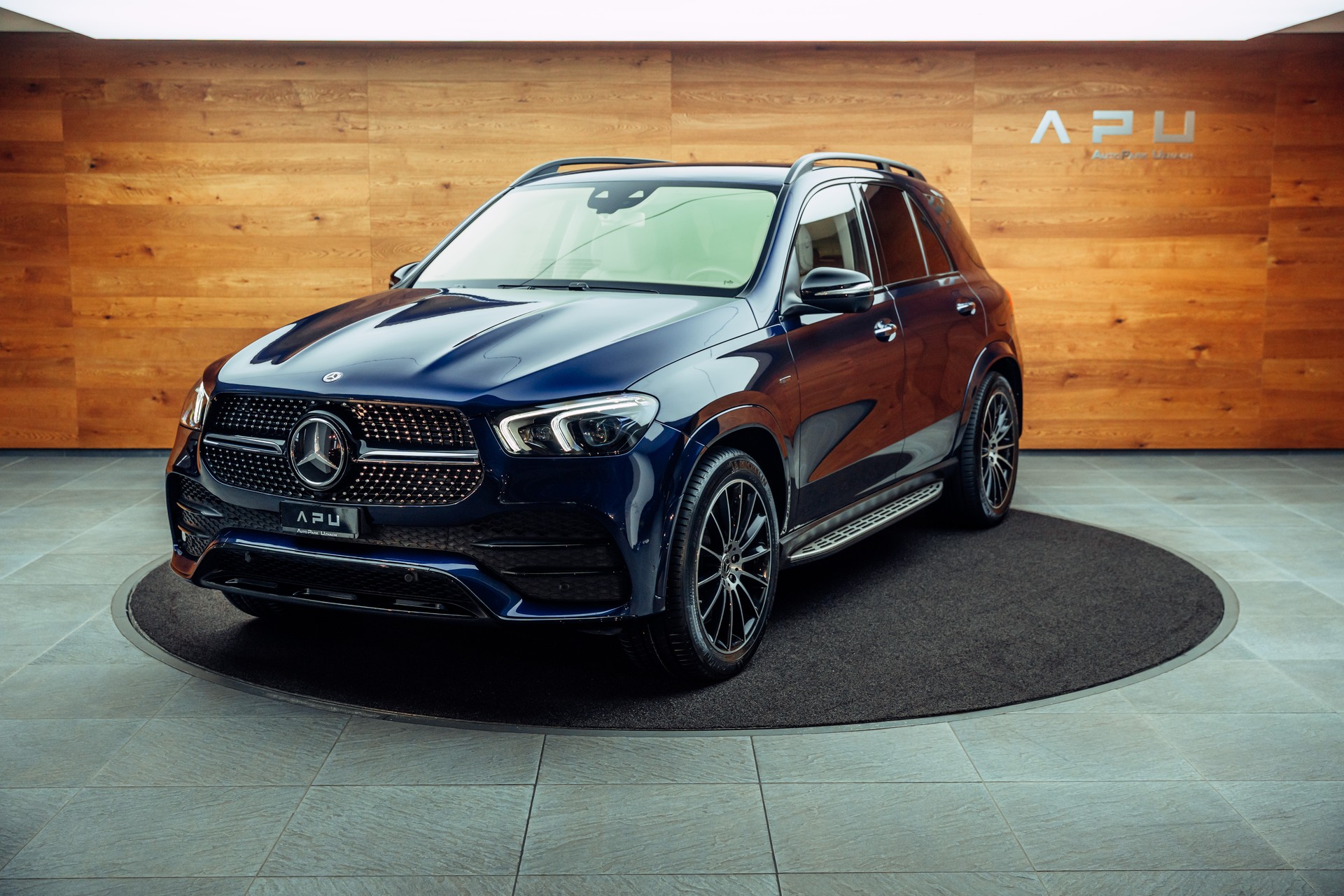 MERCEDES-BENZ GLE 350 de 4Matic AMG Line 9G-Tronic-image-4