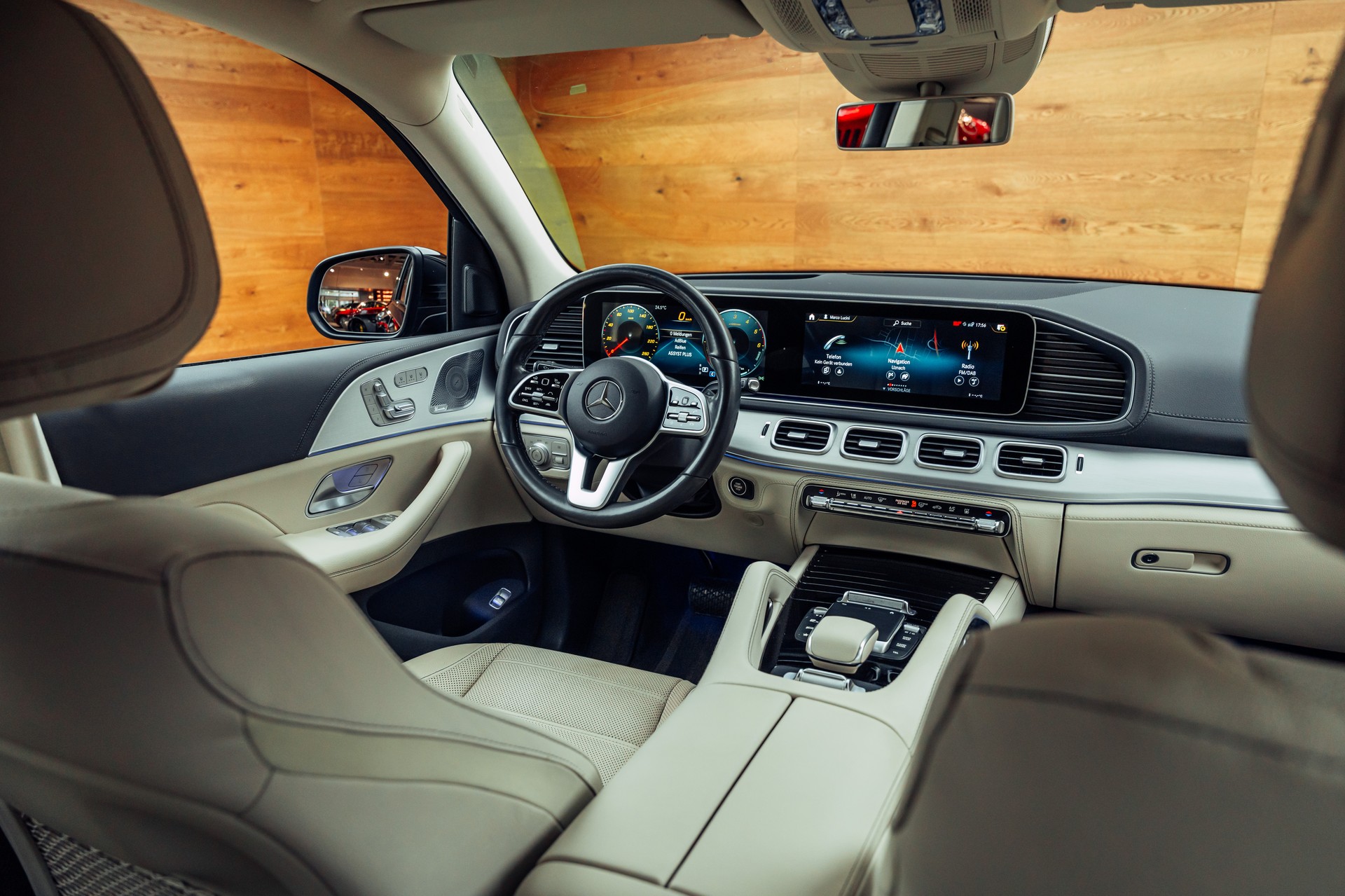 MERCEDES-BENZ GLE 350 de 4Matic AMG Line 9G-Tronic-image-12