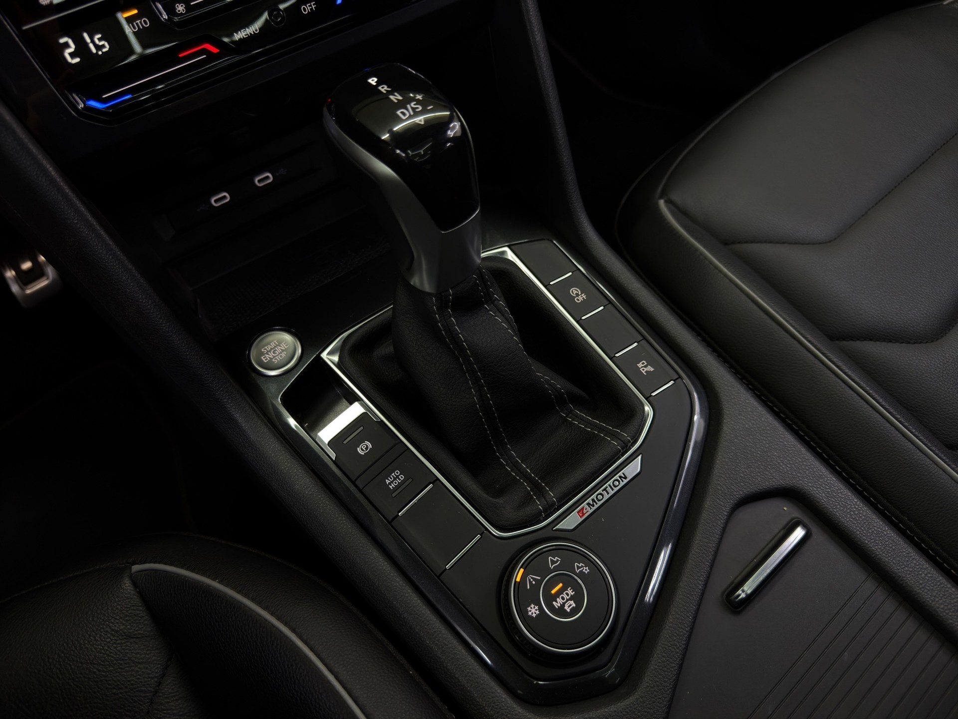 VW Tiguan 2.0TSI R-Line 4Motion DSG-image-31
