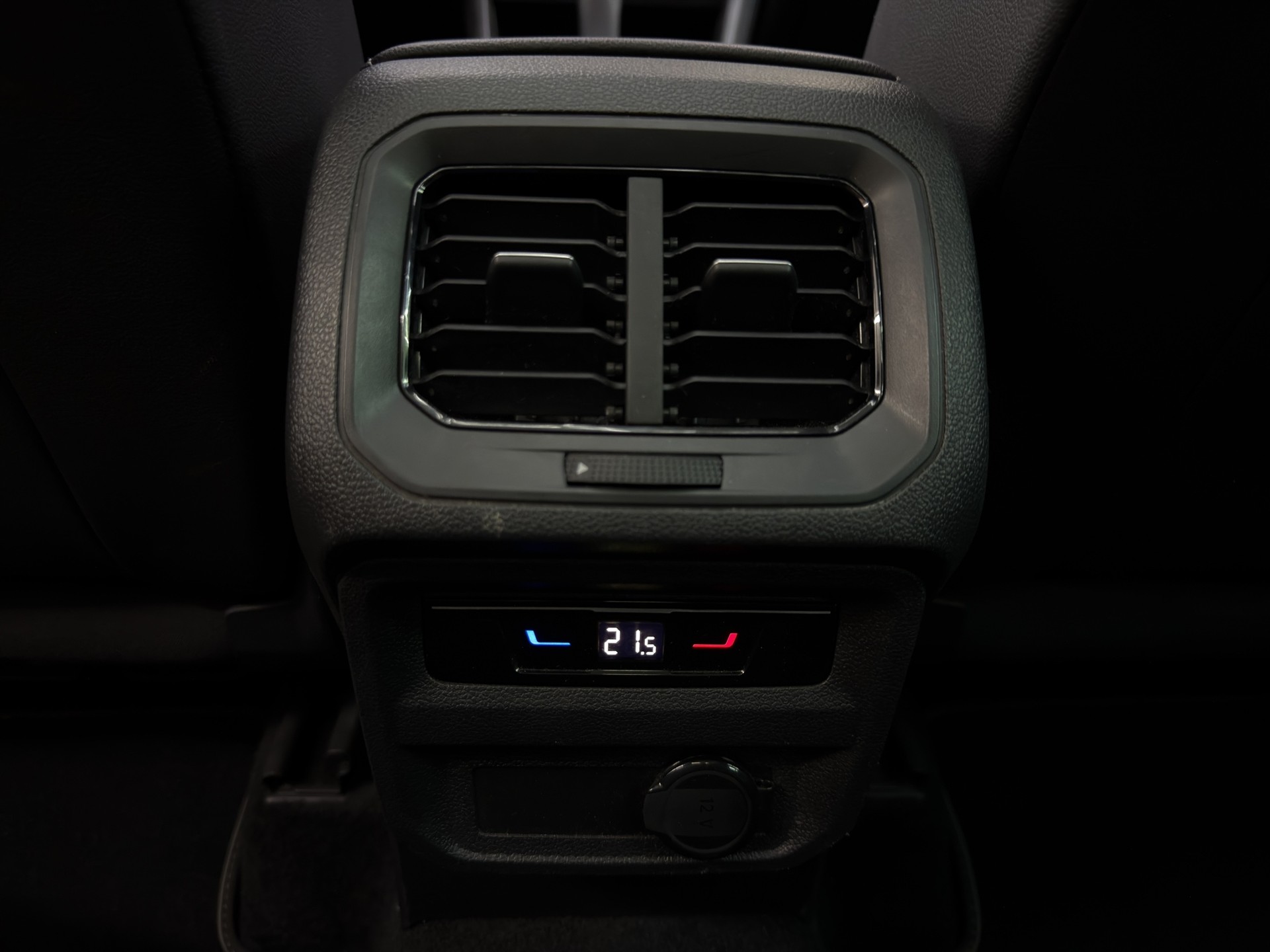 VW Tiguan 2.0TSI R-Line 4Motion DSG-image-29