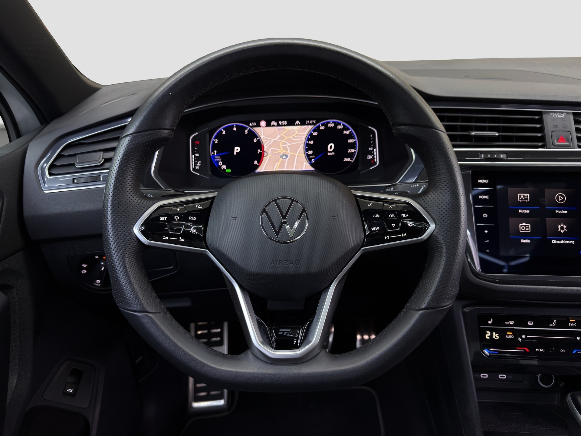 VW Tiguan 2.0TSI R-Line 4Motion DSG-image-9