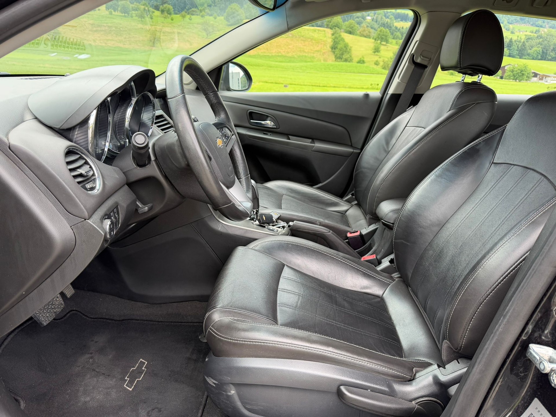 CHEVROLET Cruze Station Wagon 2.0 VCDi LTZ Automatic-image-8