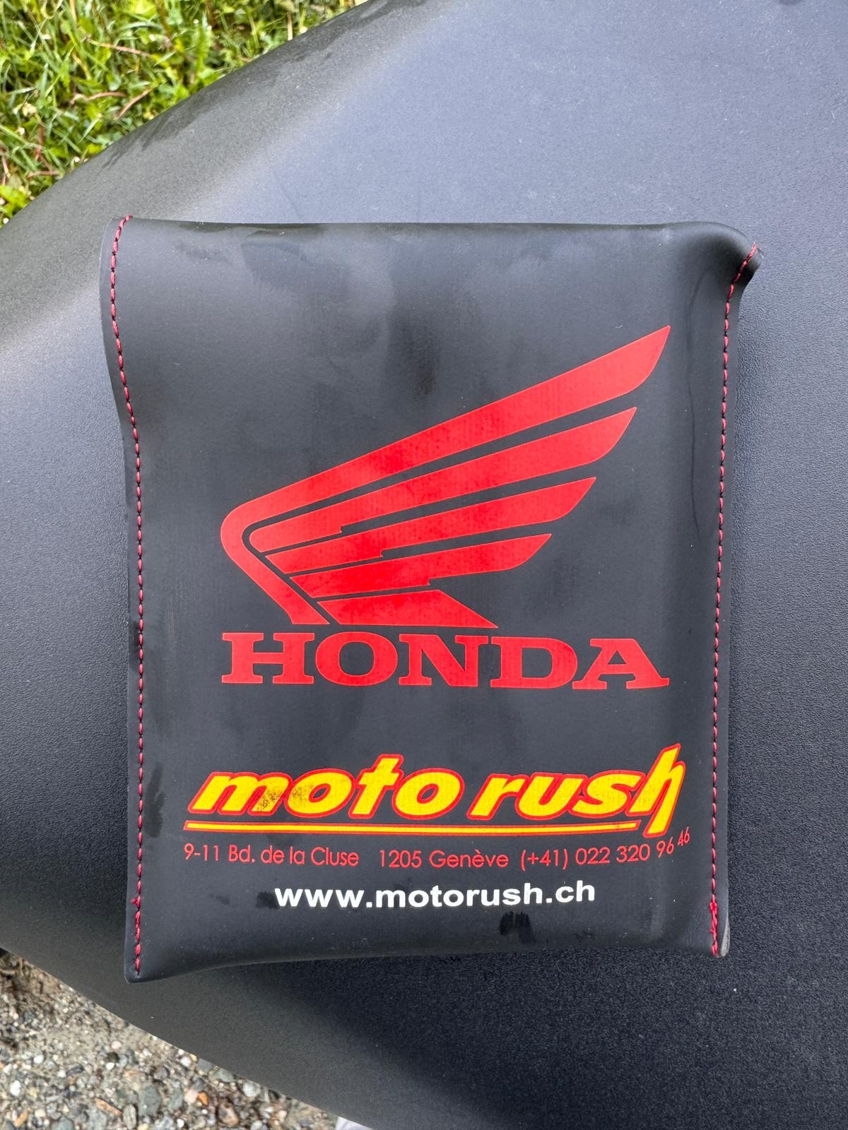 HONDA SH300A-image-9