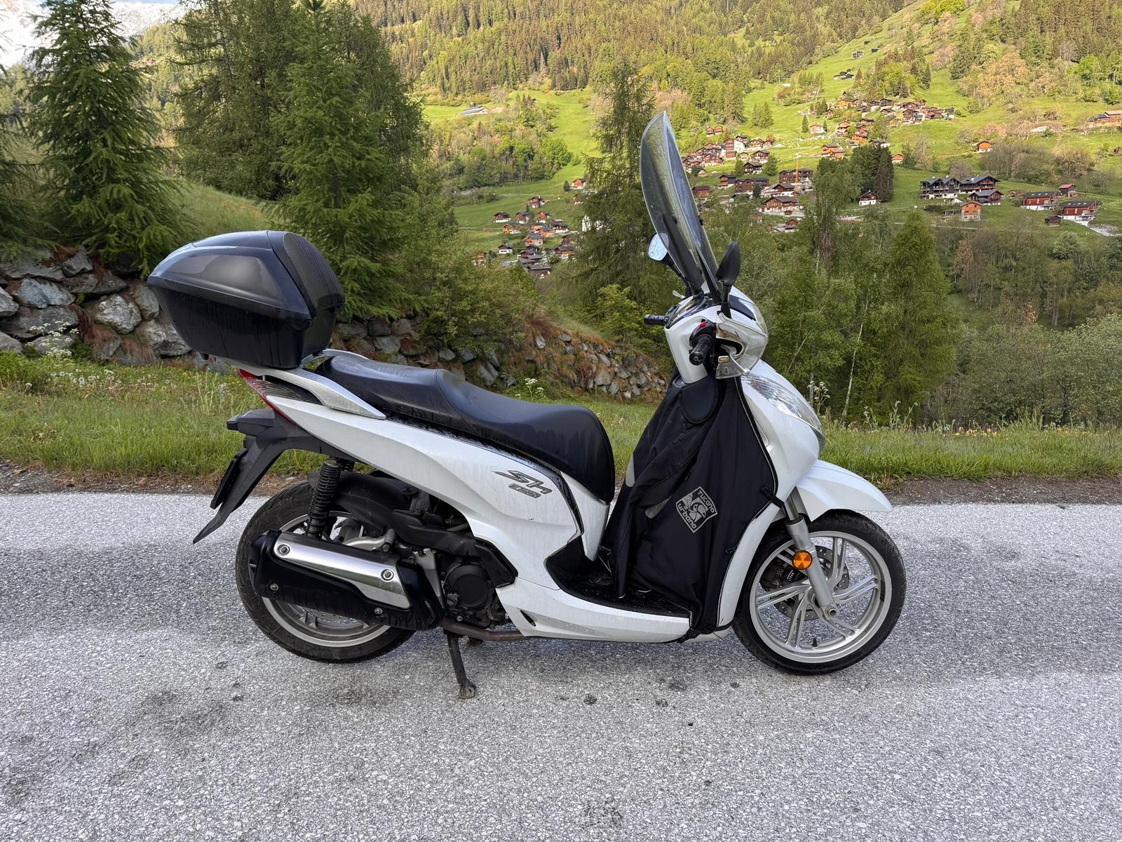 HONDA SH300A-image-2