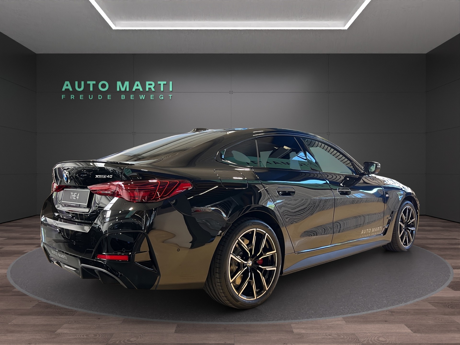 BMW i4 xDrive40-showroom-element-3