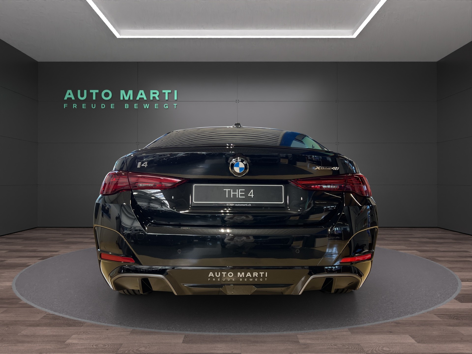 BMW i4 xDrive40-showroom-element-2