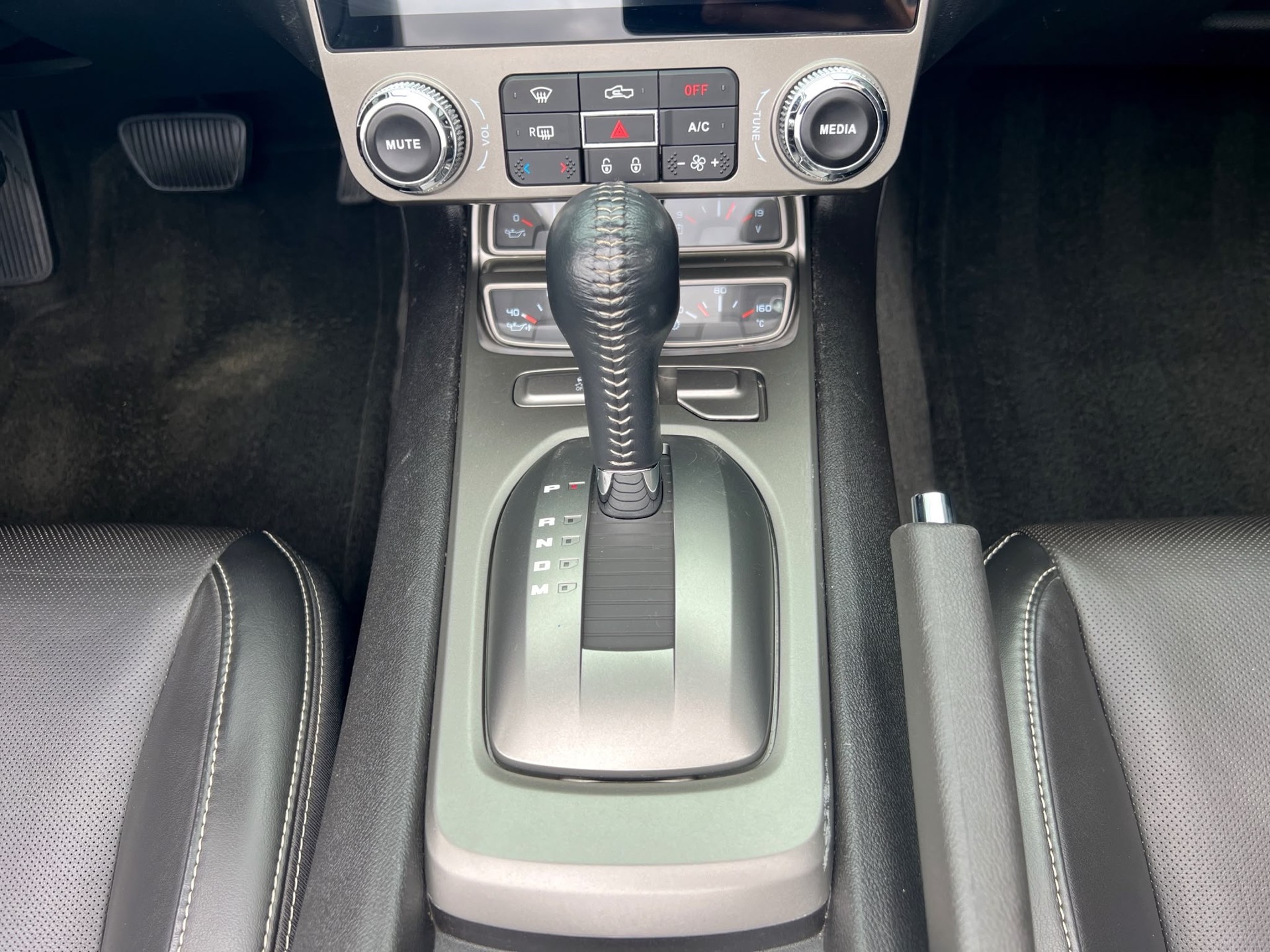 CHEVROLET Camaro 6.2 Convertible Automatic-image-19