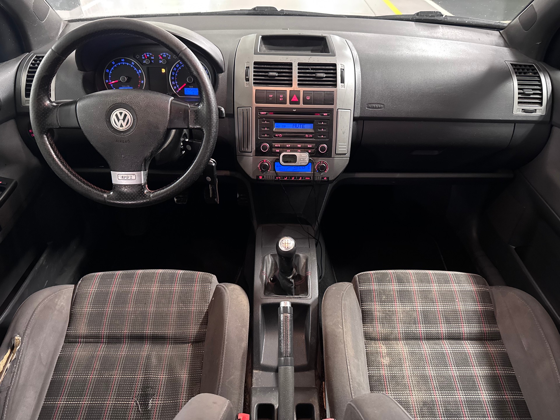 VW Polo 1.8 20V Turbo GTI-image-9