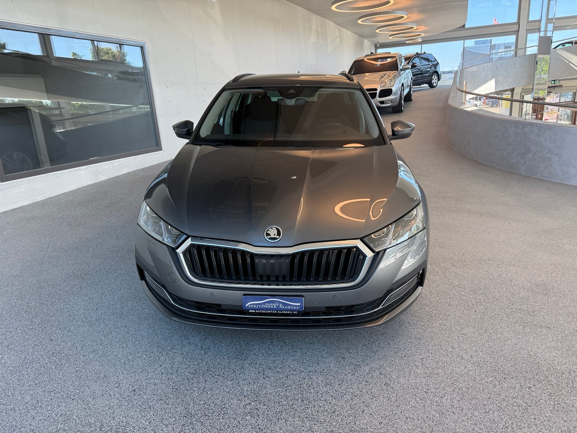 SKODA Octavia Combi 2.0 TDI DSG Ambition-showroom-element-1