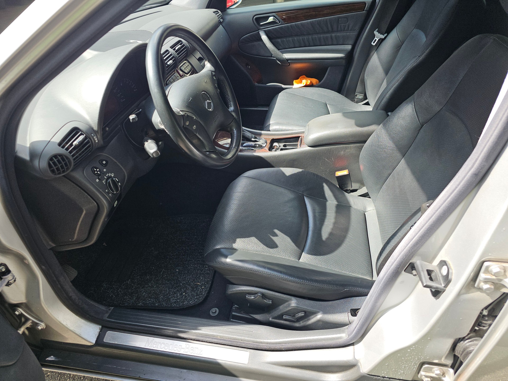 MERCEDES-BENZ C 320 Elégance Automatic-image-7