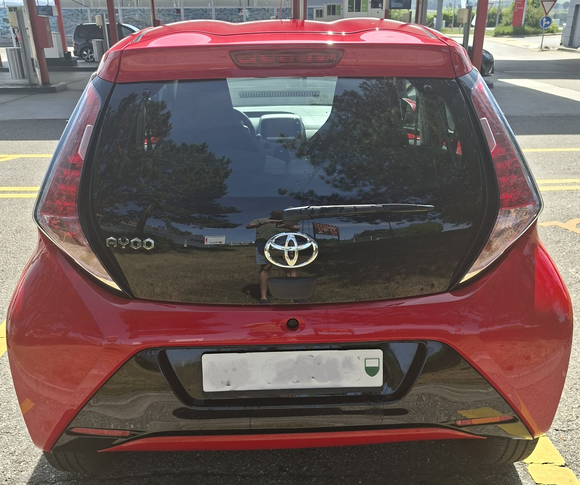 TOYOTA Aygo 1.0 VVT-i Trend, 5 portes automatique-image-1