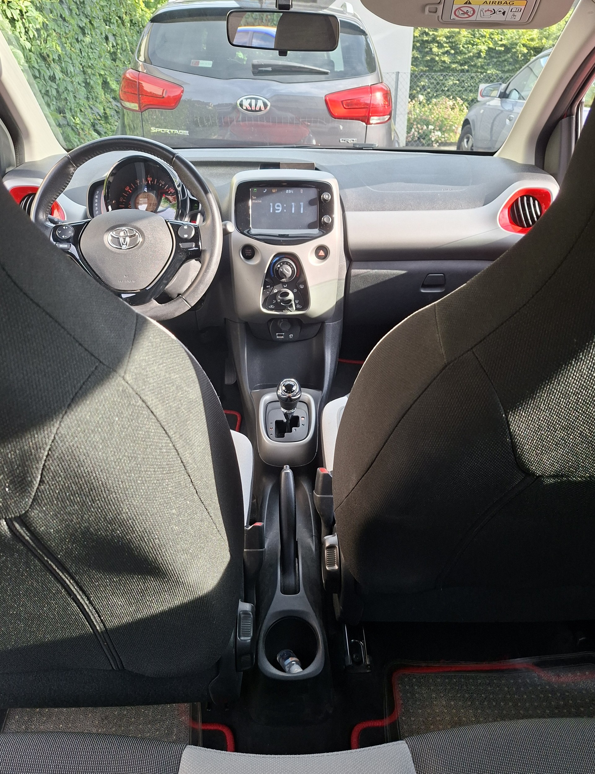TOYOTA Aygo 1.0 VVT-i Trend, 5 portes automatique-image-5