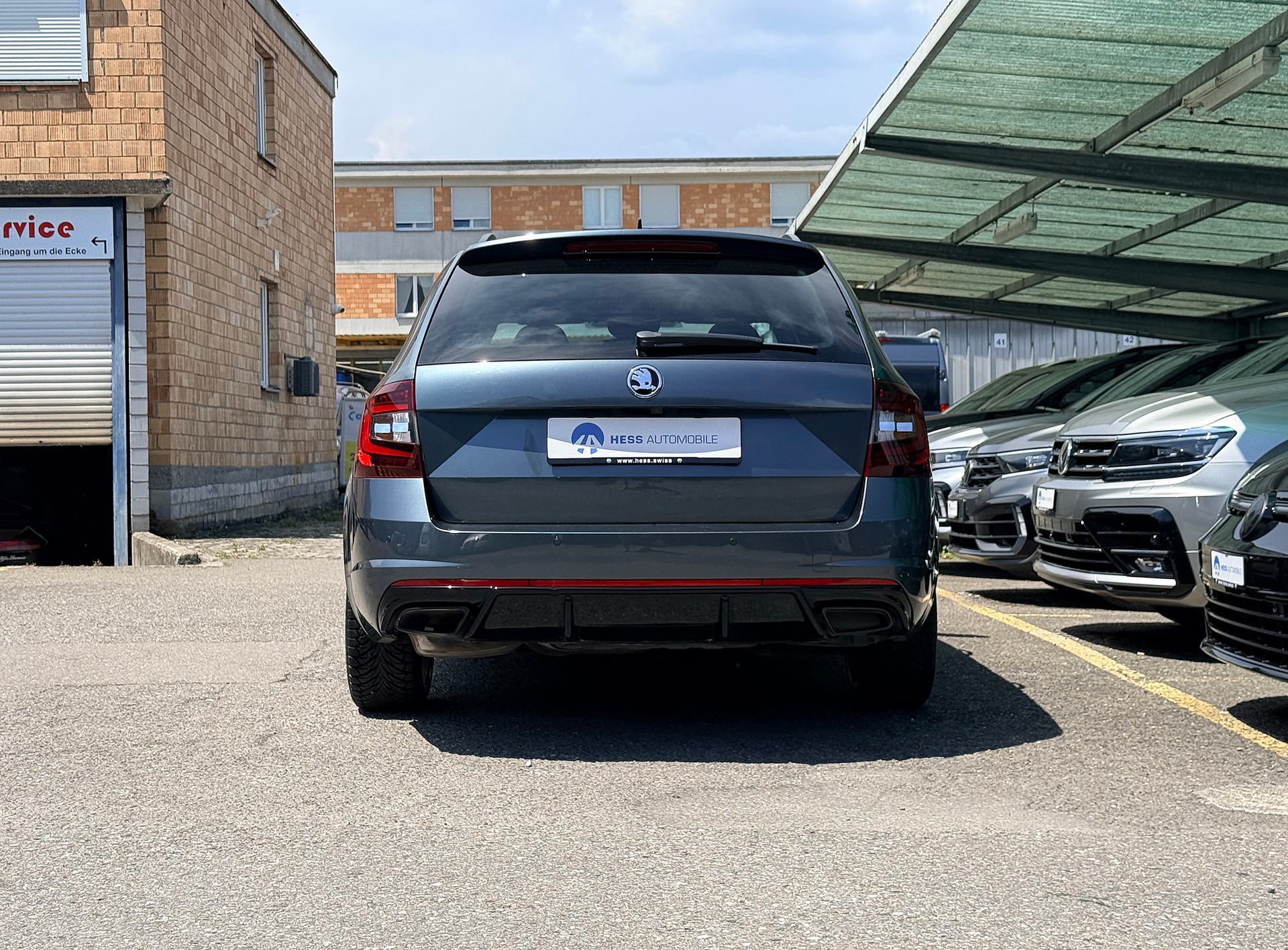 SKODA Octavia Combi 2.0 TDI RS 4x4 DSG-image-16