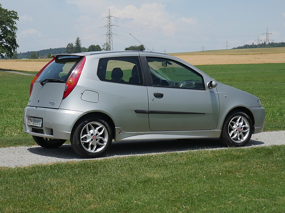 FIAT Punto 1.8 16V Abarth HGT-image-5