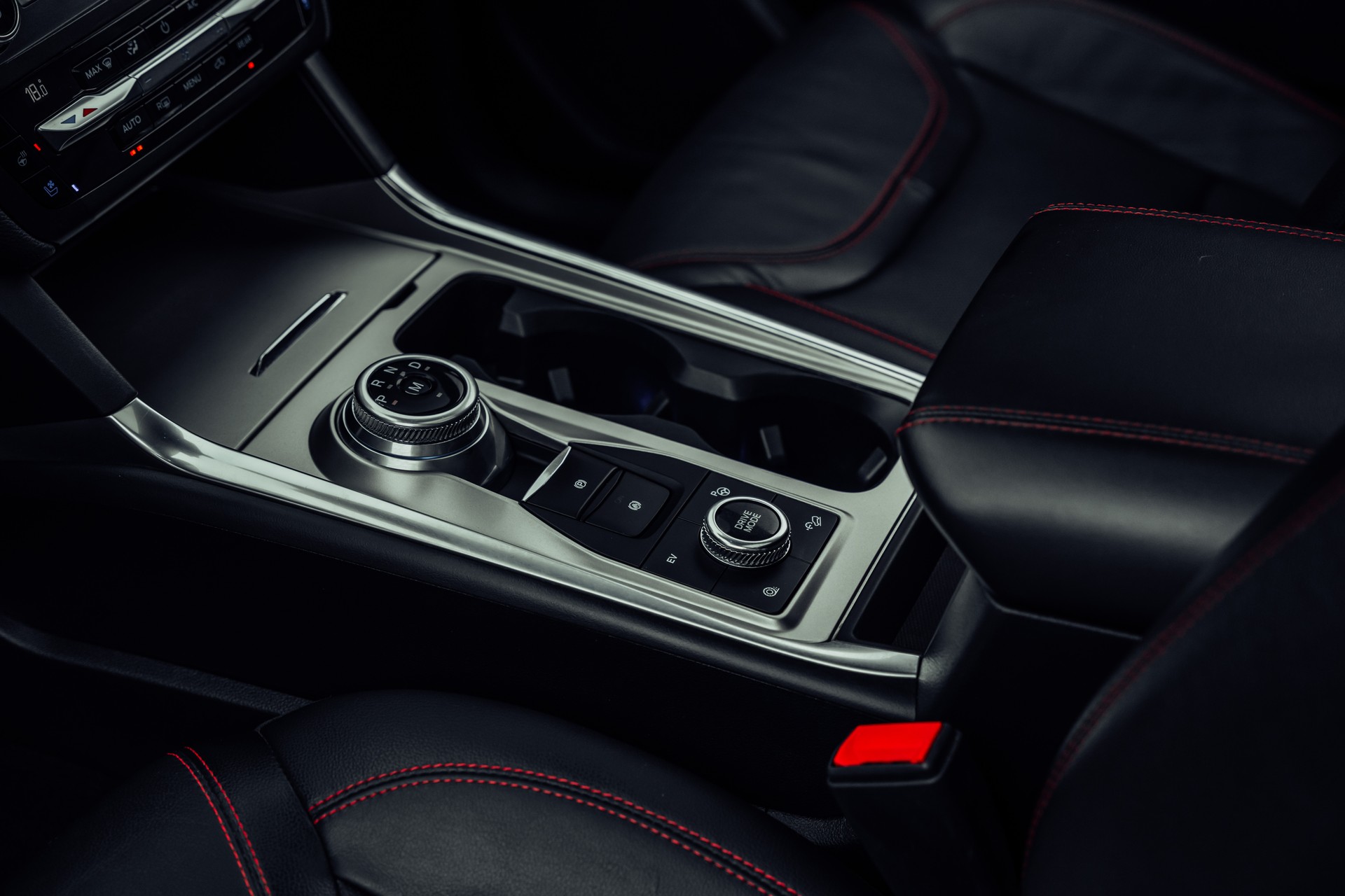FORD Explorer 3.0 EcoBoost Plug-in-Hybrid ST-Line 4WD Automatik-image-9