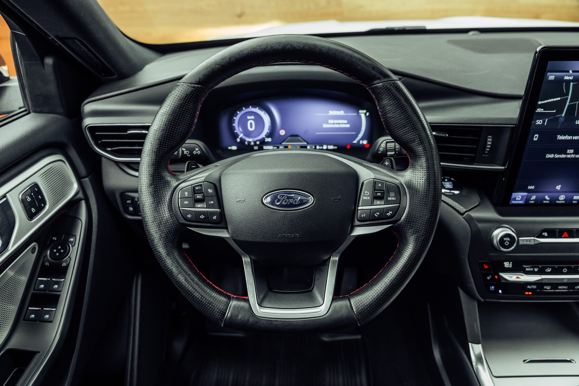 FORD Explorer 3.0 EcoBoost Plug-in-Hybrid ST-Line 4WD Automatik-image-13